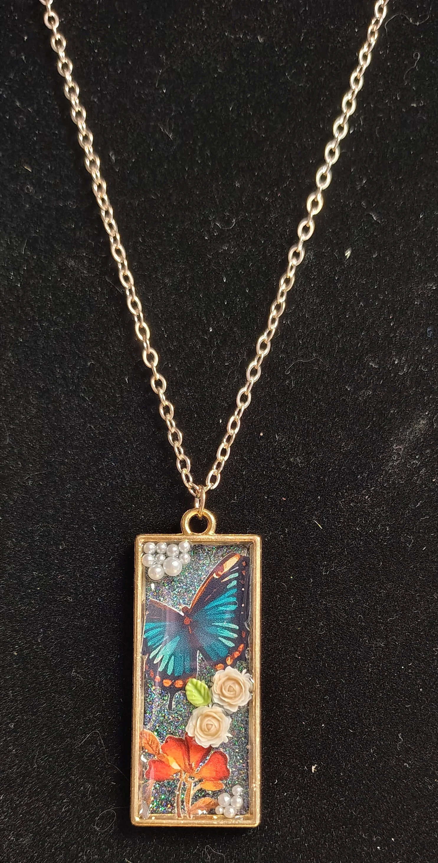 Necklace-GoldRectangleButterflyFlowers2.jpg