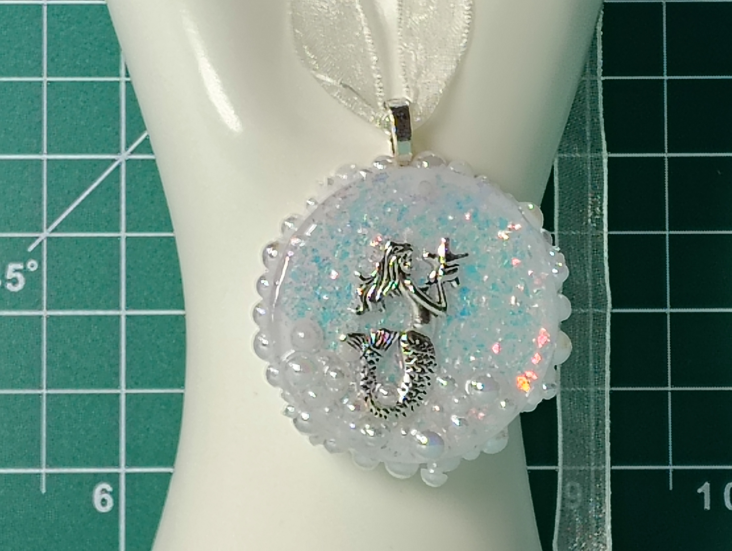Round Mermaid Pendant7.png