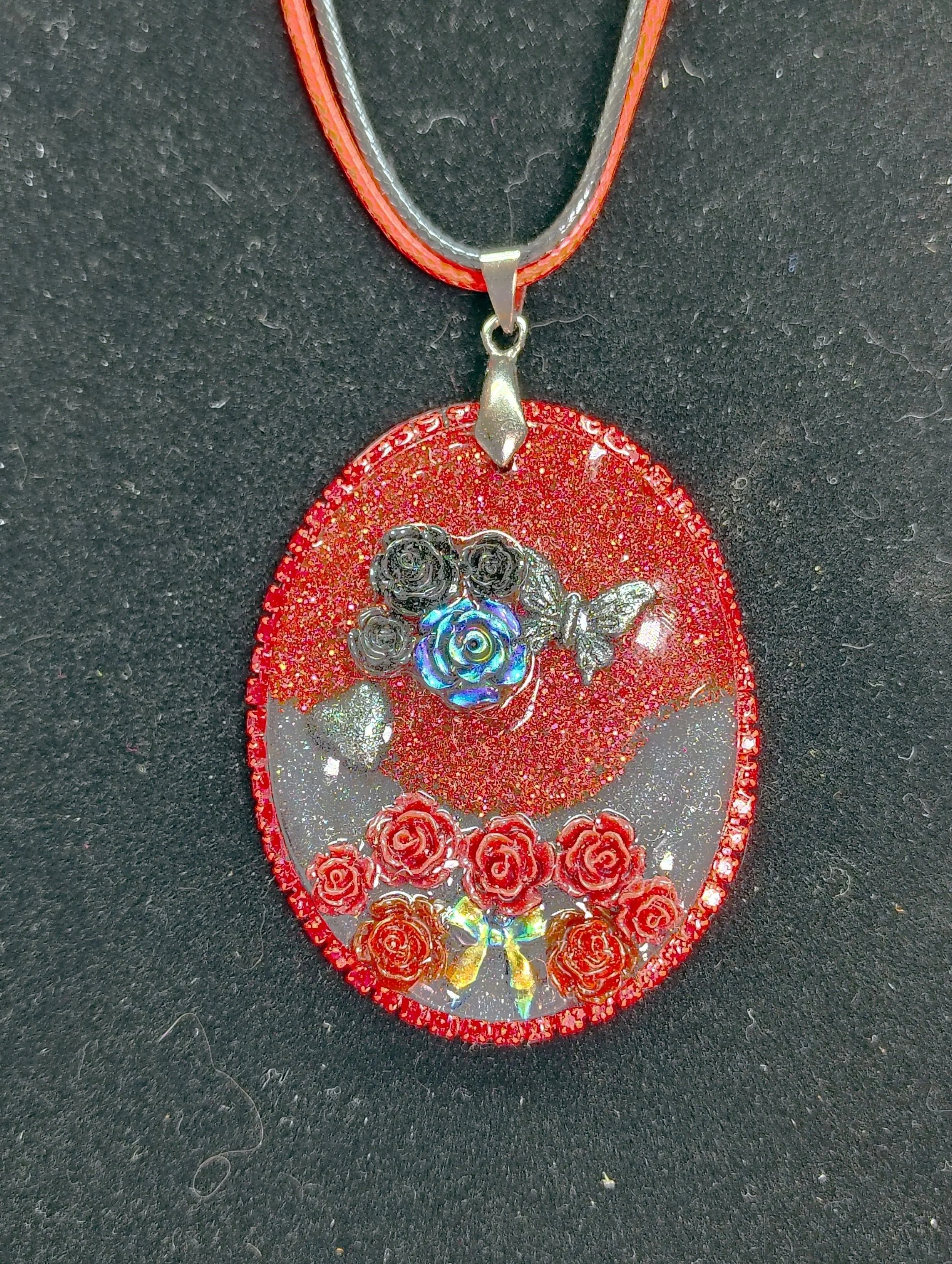 Necklace-OvalRedRoses1.jpg