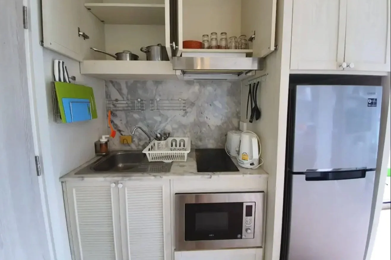 Kitchen with the cupboards open