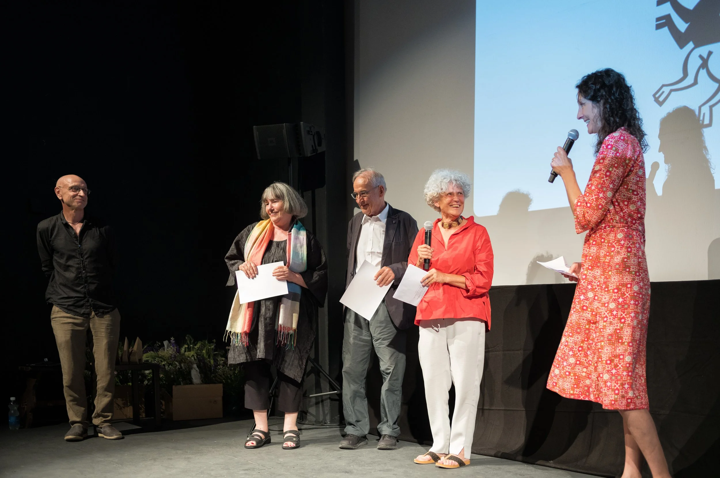 Langfilm-Jury: Bernadette Meier, Erich Langjahr, Esbeth Flüeler mit Beat Käslin (Programmleitung Langfilme)