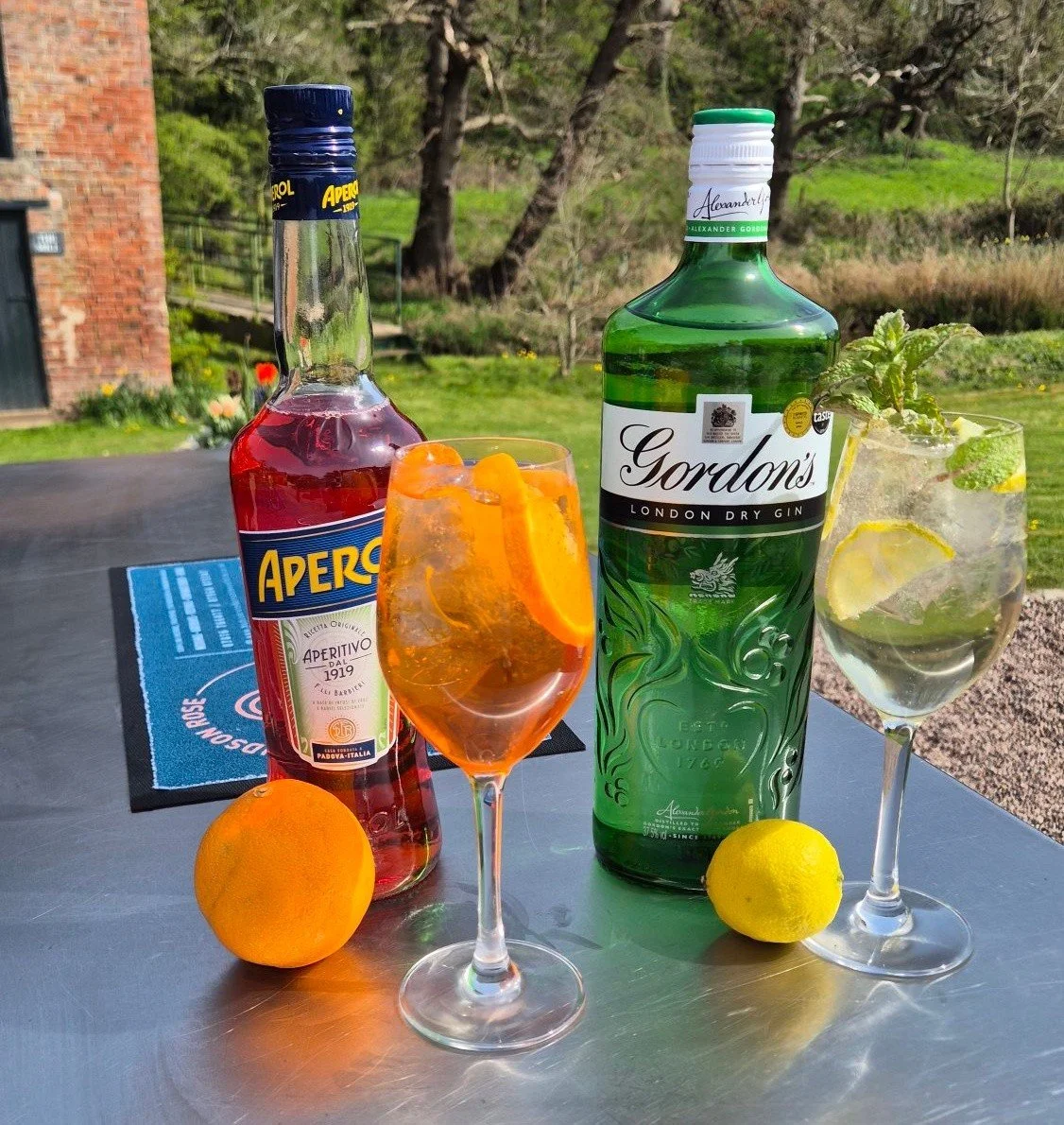 Aperol or Hugo? 🍊🌿

Bold and bittersweet&hellip; or light and floral

Which one are you reaching for? 🍸

Whatever your vibe, we&rsquo;ve got the perfect spritz waiting.

Team Aperol or Team Hugo? 

#hudsonrosebarsandevents #SpritzSeason #AperolSpr