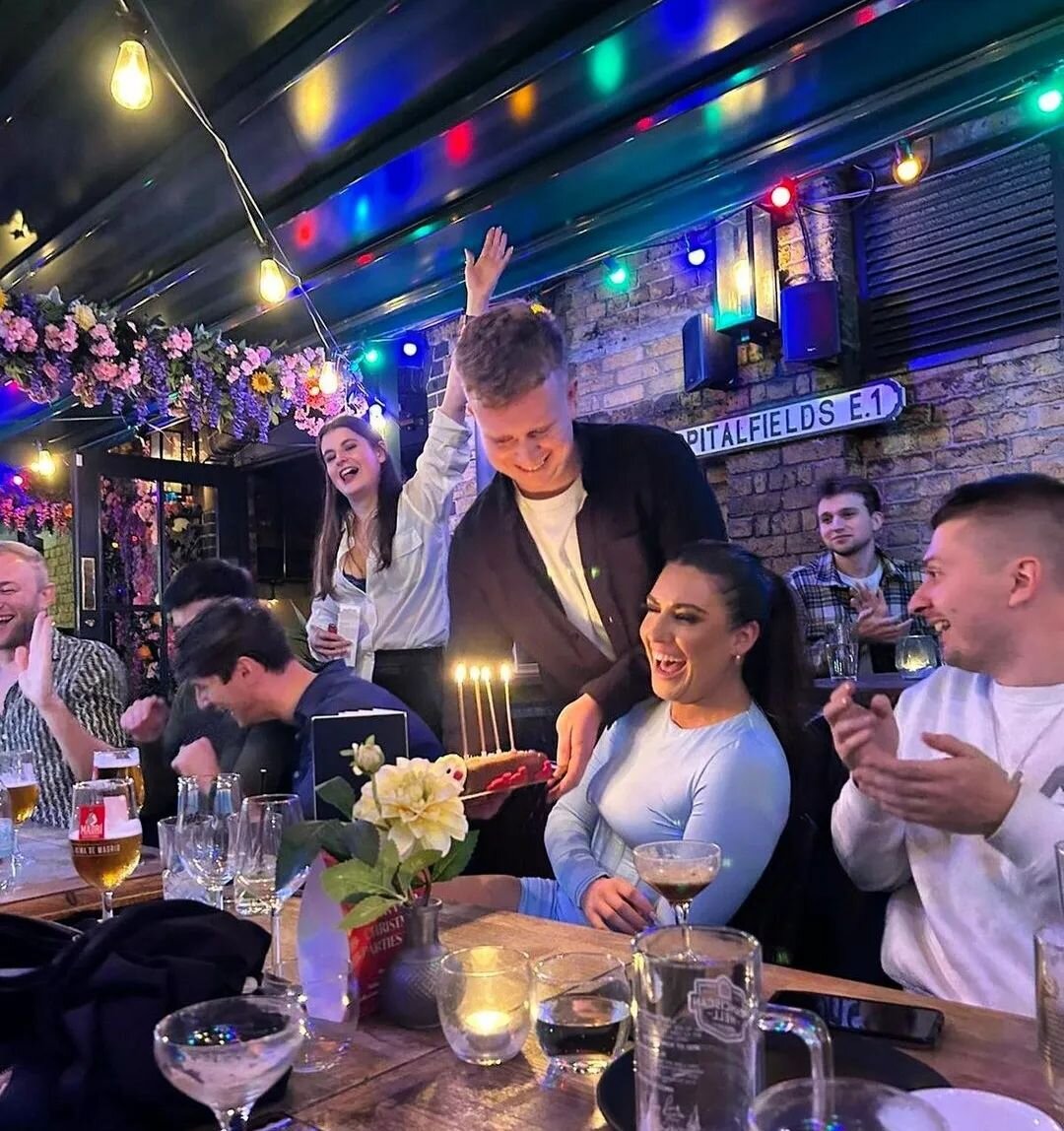 Have something to celebrate? 🥳 whether it's Christmas or your birthday, get your party booked with us now! Email us: hello@merchantandweaver.co.uk 🍾❤️

#party #bookwithus #celebration #londonvenue #Londonlife #foodanddrink #e1 #shoreditch #oldspita