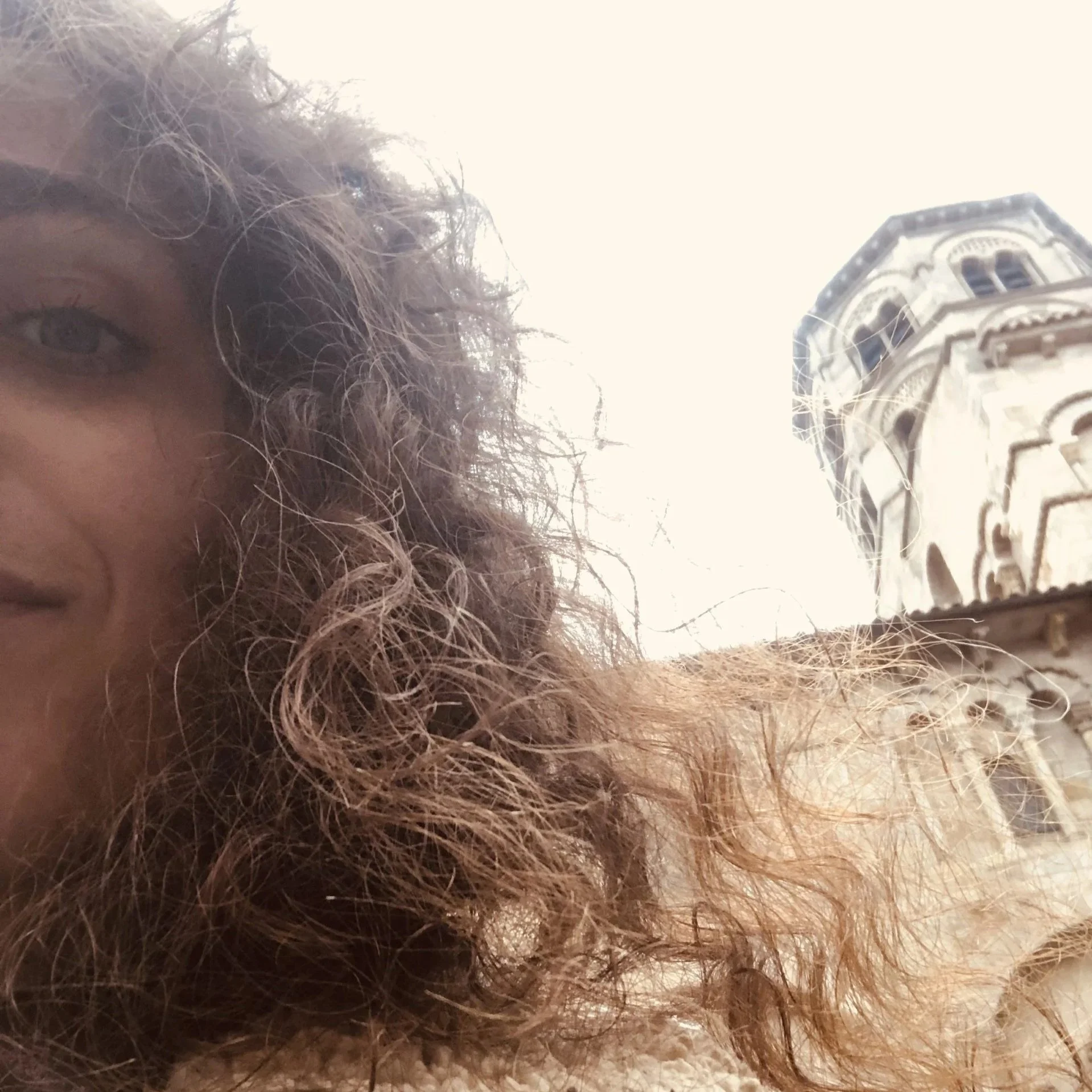 Clermont : au Moyen-Age : entre homme sauvage et putti italiens ! 