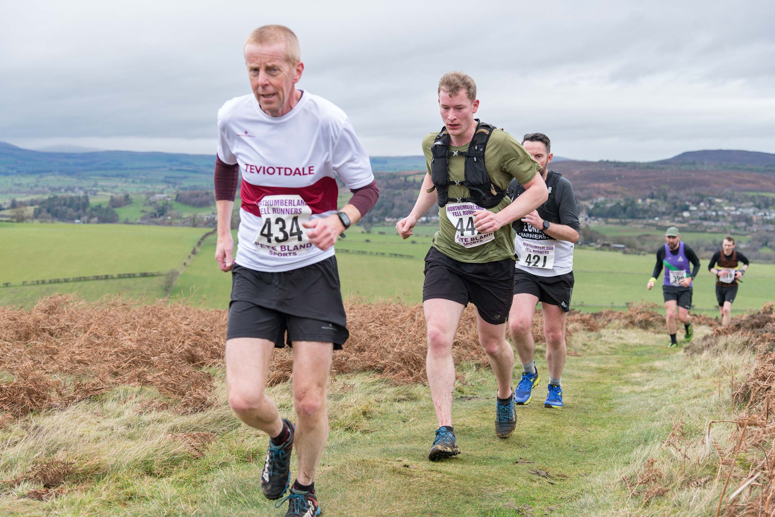 Simonside-Cairns-Fell-Race 0187.jpg