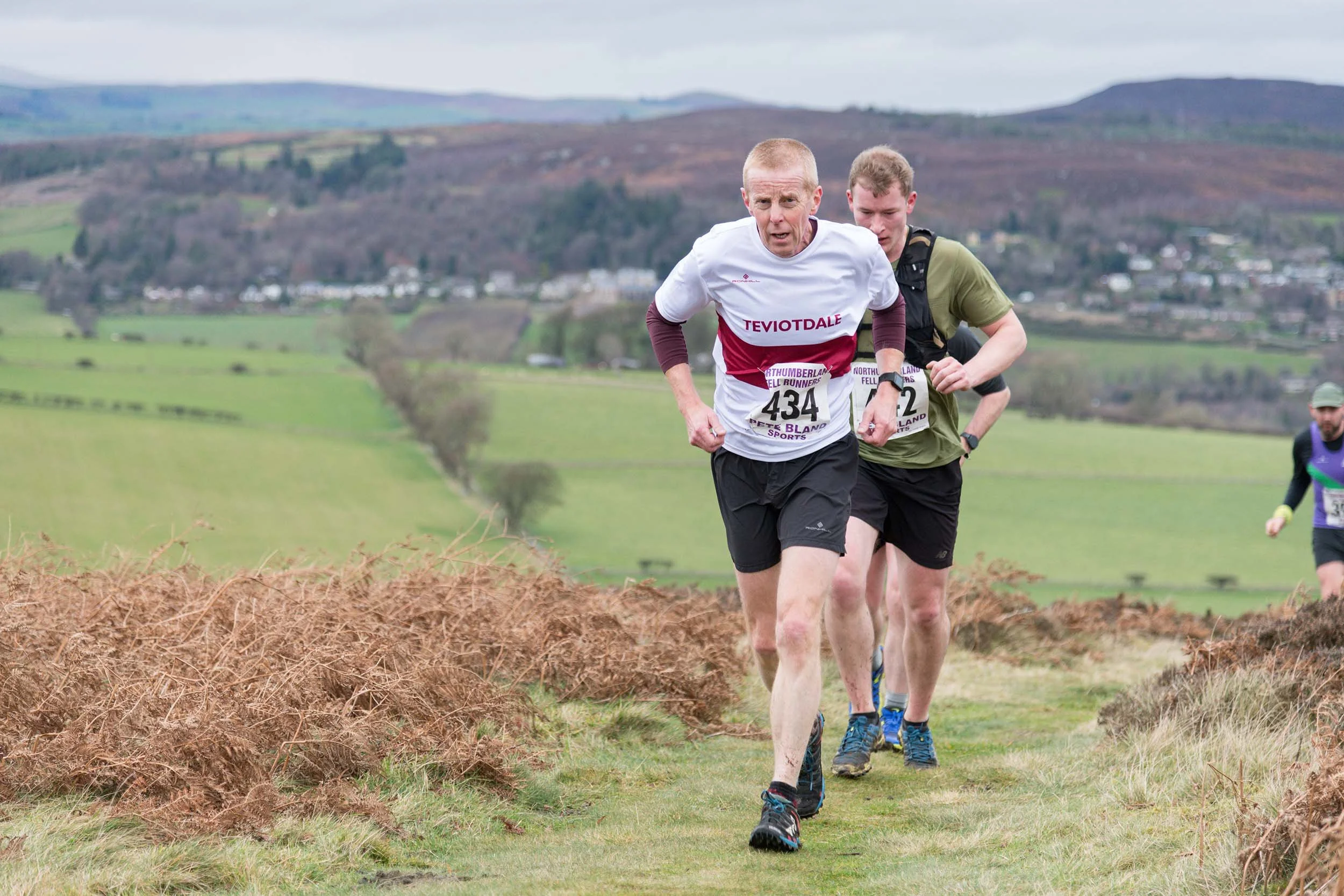 Simonside-Cairns-Fell-Race 0185.jpg