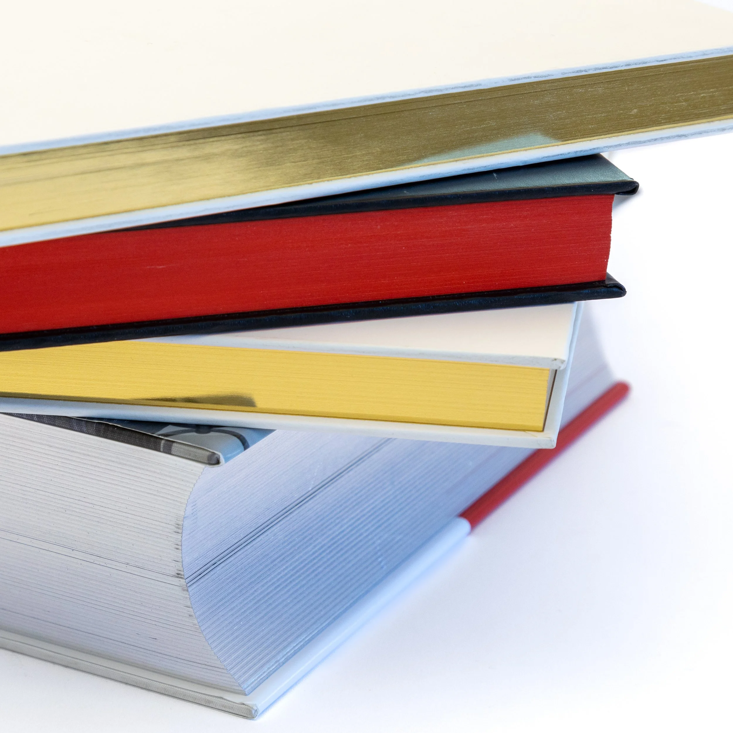 Buch mit Farb-Goldschnitt