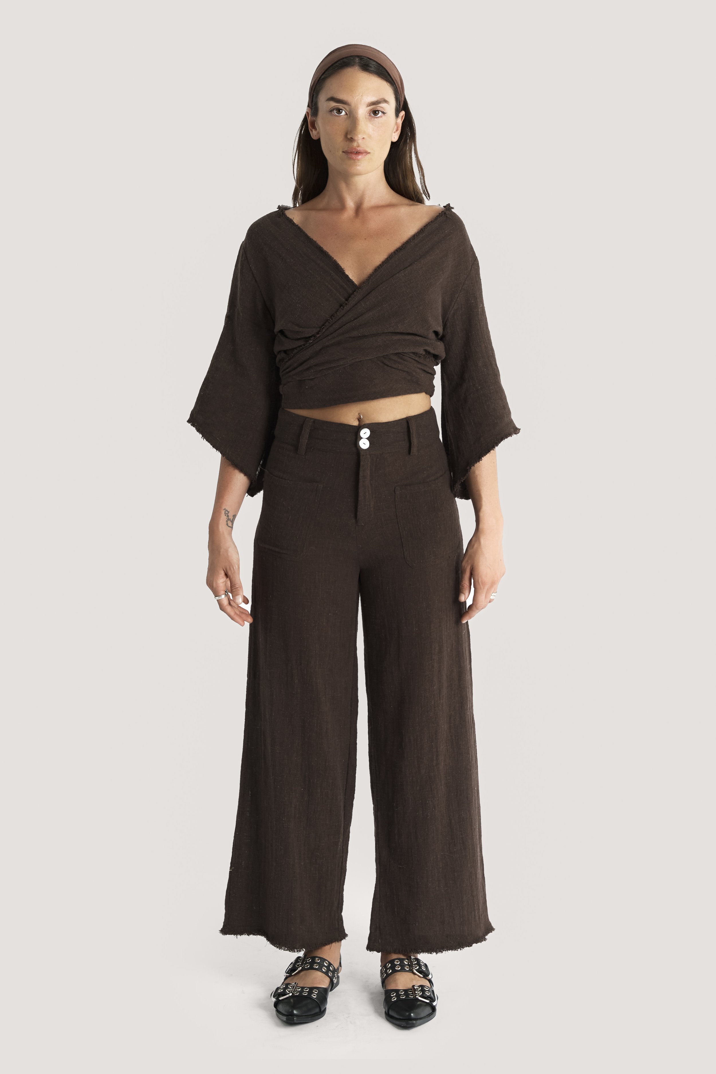 oy-atelier_coco-sailor-pants_brown_fulllook-model_bohemian-resortwear.jpg