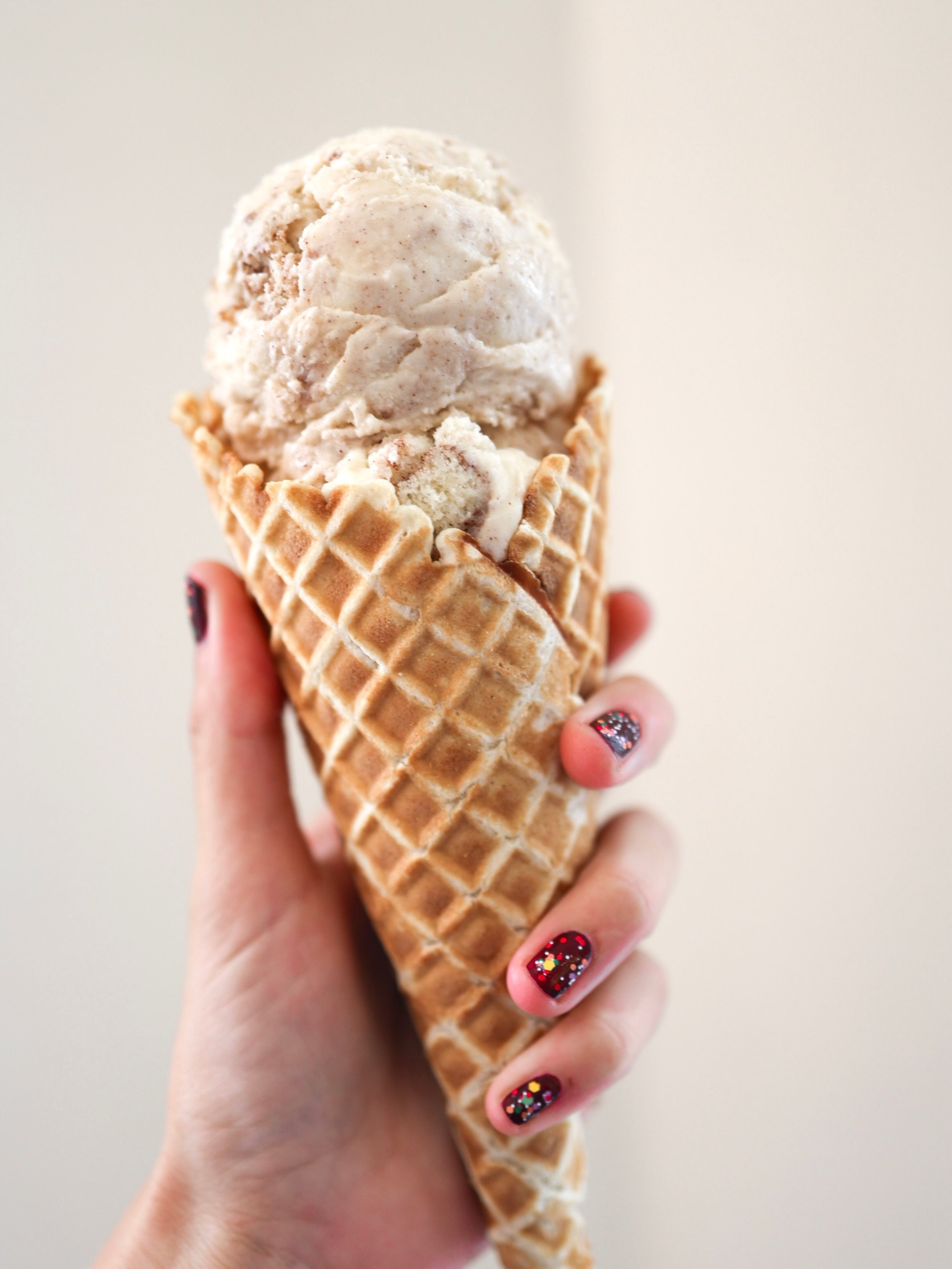 MINI DONUT: Fresh baked donuts in sugary cinnamony ice cream, without the sugary cinnamony fingerprints you get from the hot ones.