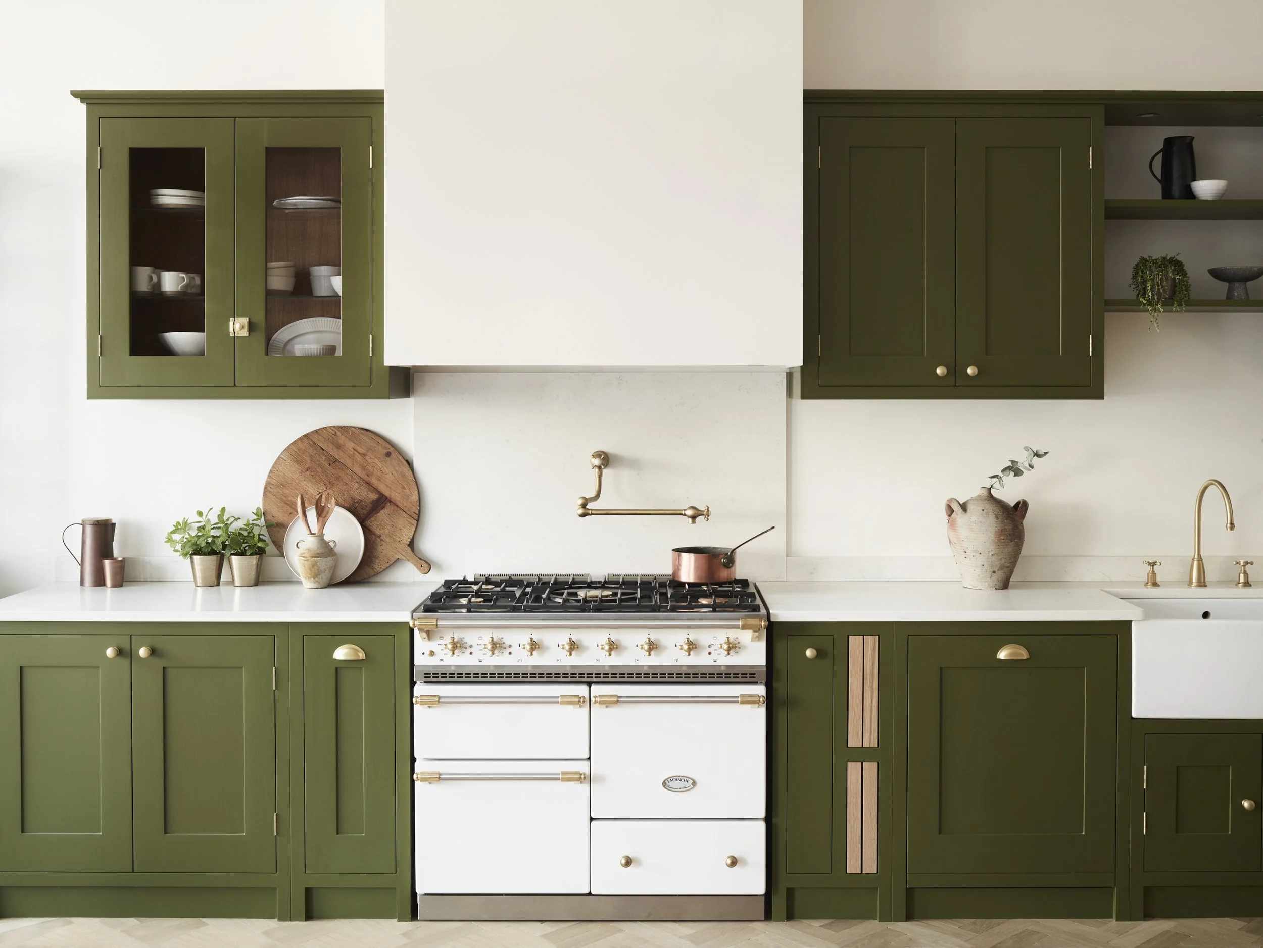 LOW_GREEN_KITCHEN_MAIN_.jpg