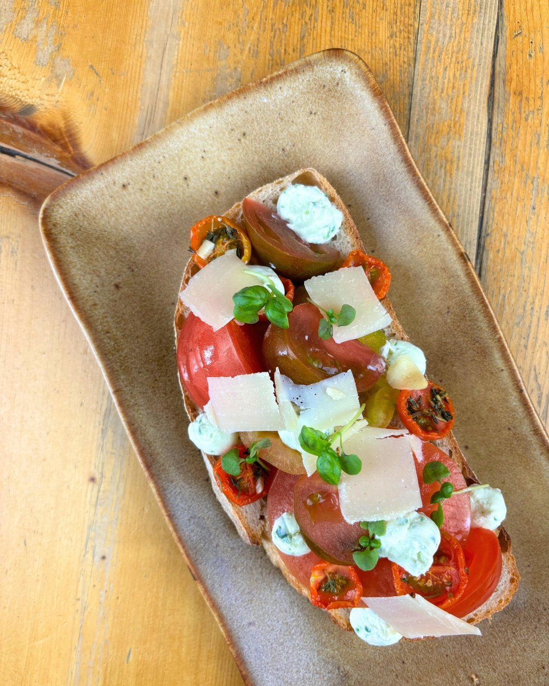 Heritage tomatoes sourdough bruschetta, basil &amp; wild garlic ricotta, parmesan (V)🍅

🍲 Check out our menu and book a table (links in bio)

#Foodstagram #Foodie #Instafood #BirminghamEats #BrumFood #BirminghamRestaurants #BirminghamFoodie