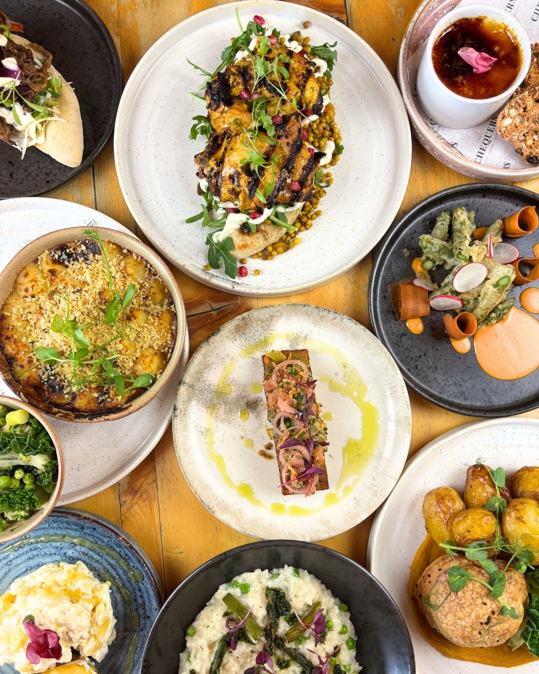 We've added some new dishes and you love them! Pop in this weekend while the weathers warmer... fingers crossed! Popular dish at the moment- Moroccan chicken flatbread, roasted pepper cous cous, pomegranate &amp; garlic sour cream 🌿

🍽️ chequerscut