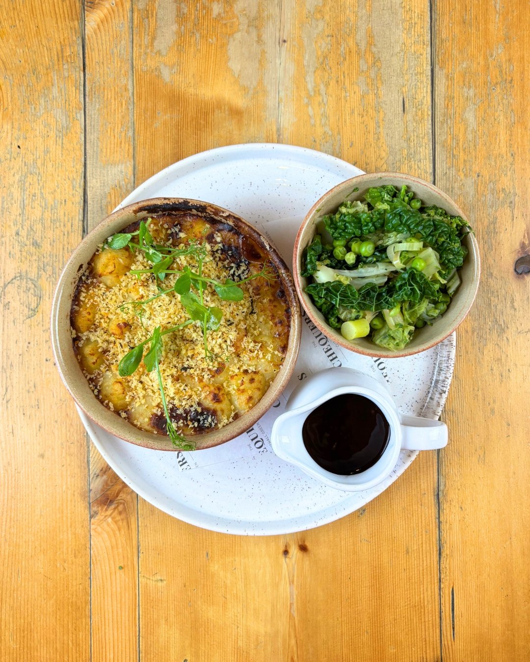 Shepherd's pie, mint crumb, spring greens

🍽️ chequerscutnallgreen.co.uk
