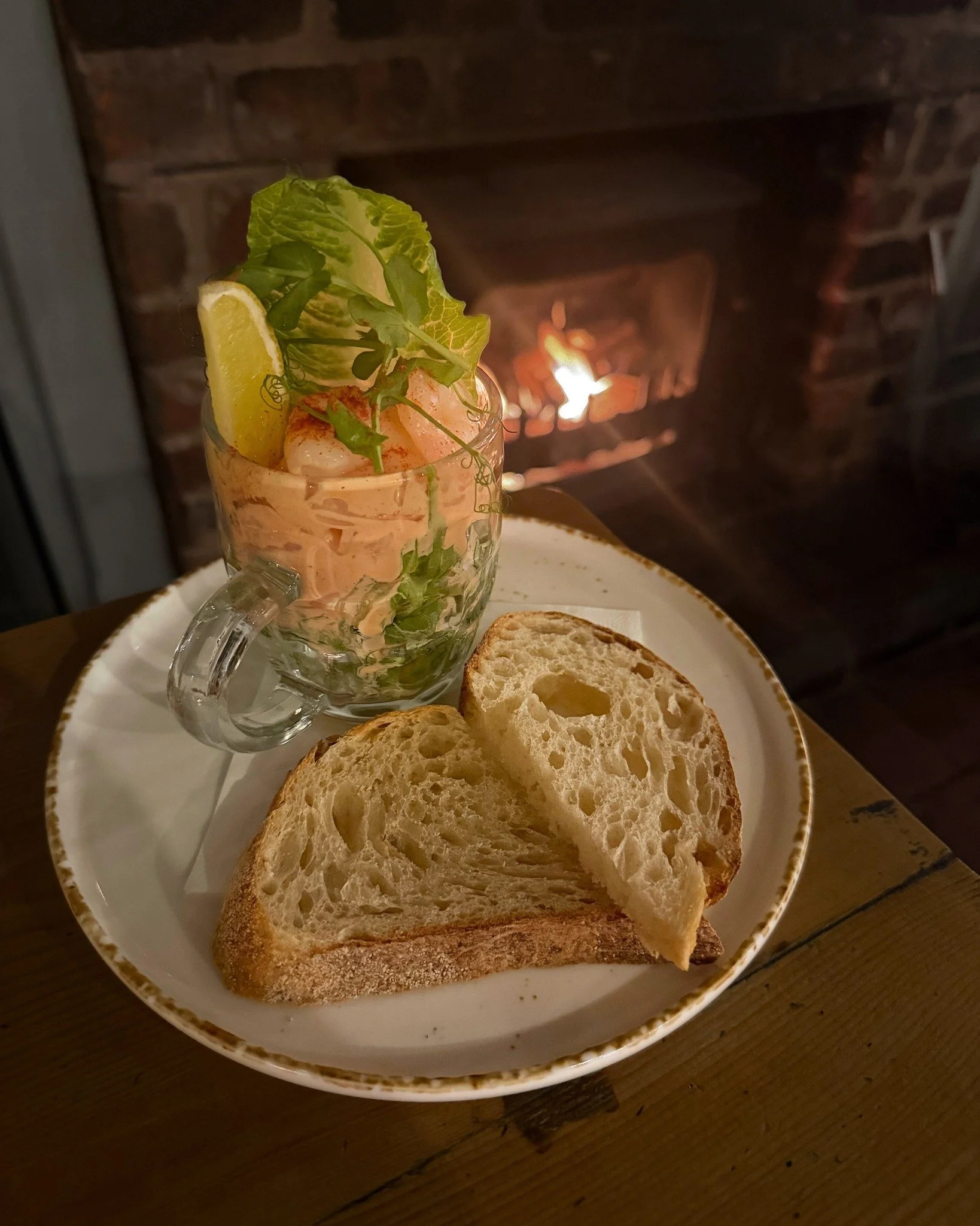 It's a Christmas classic for a reason, we've added a little twist! Bloody Mary king prawn cocktail &amp; sourdough 🦐

✨Menus &amp; Bookings: chequerscutnallgreen.co.uk