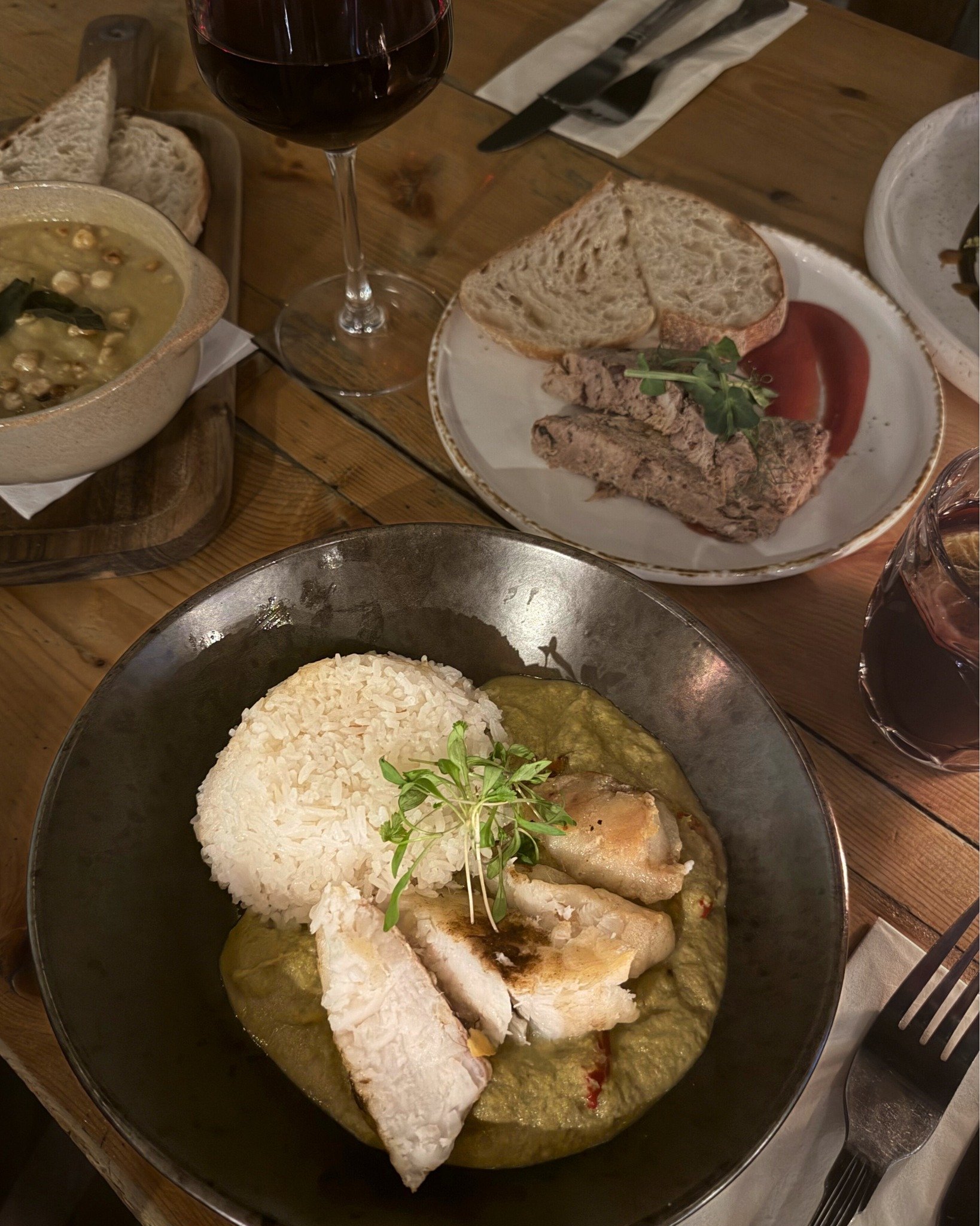 Monkfish fillet, Thai green vegetable curry &amp; Jasmine rice 🍛 Join us in celebrating this evening, we'll be running our a la carte menu 12-5pm and our NYE menu (prebook) 6-9pm. We're open until 1am so join us for a cosy drink to bring in the New 