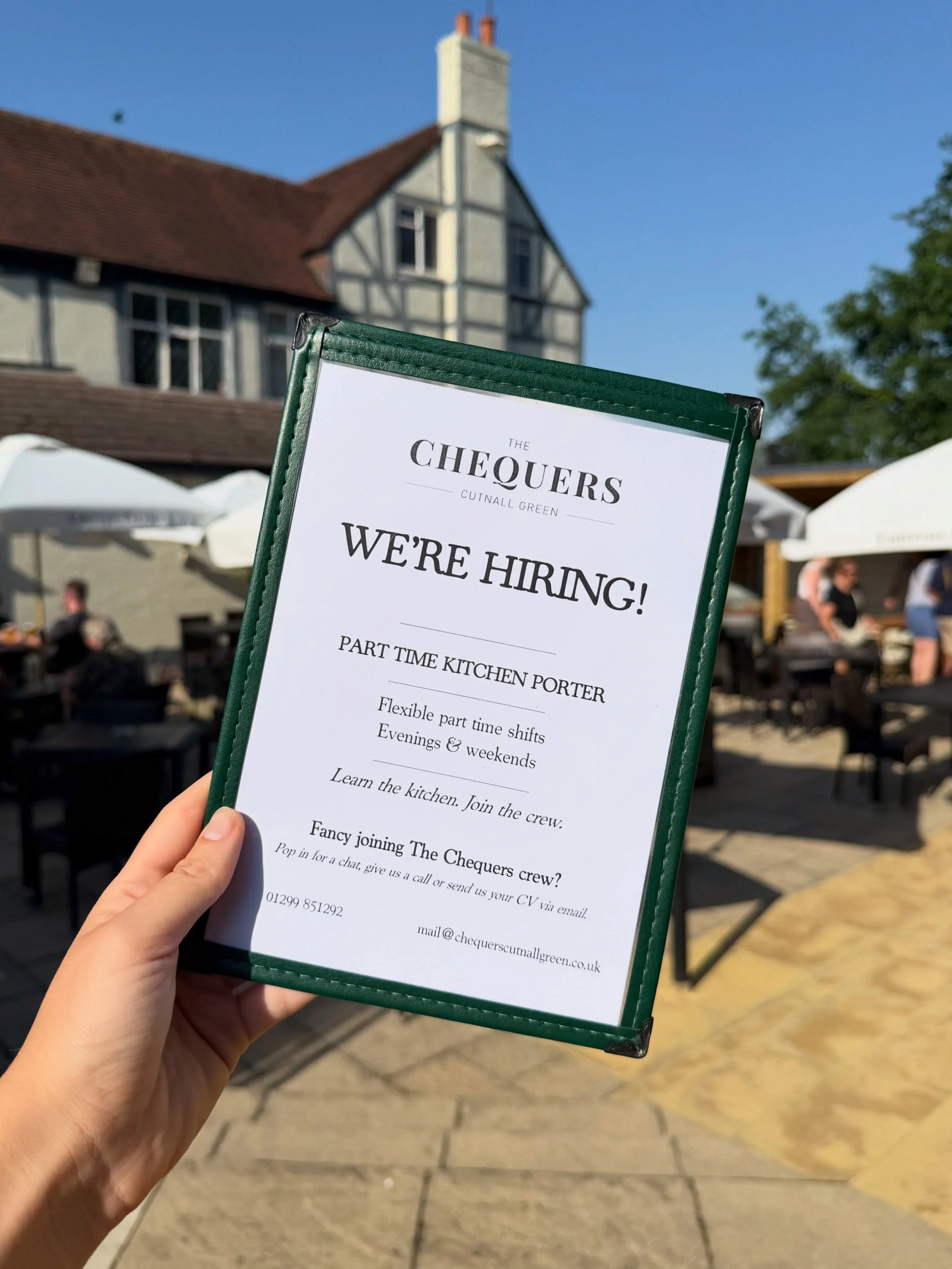 JOIN THE TEAM 👋🏼

We&rsquo;re in need of a part time kitchen porter for our busy gastropub 🌿

Call us on 01299 851292 or email us your CV to mail@chequerscutnallgreen

Or if you&rsquo;re local, why not swing by for a chat! ☀️

#countrypub #worcest