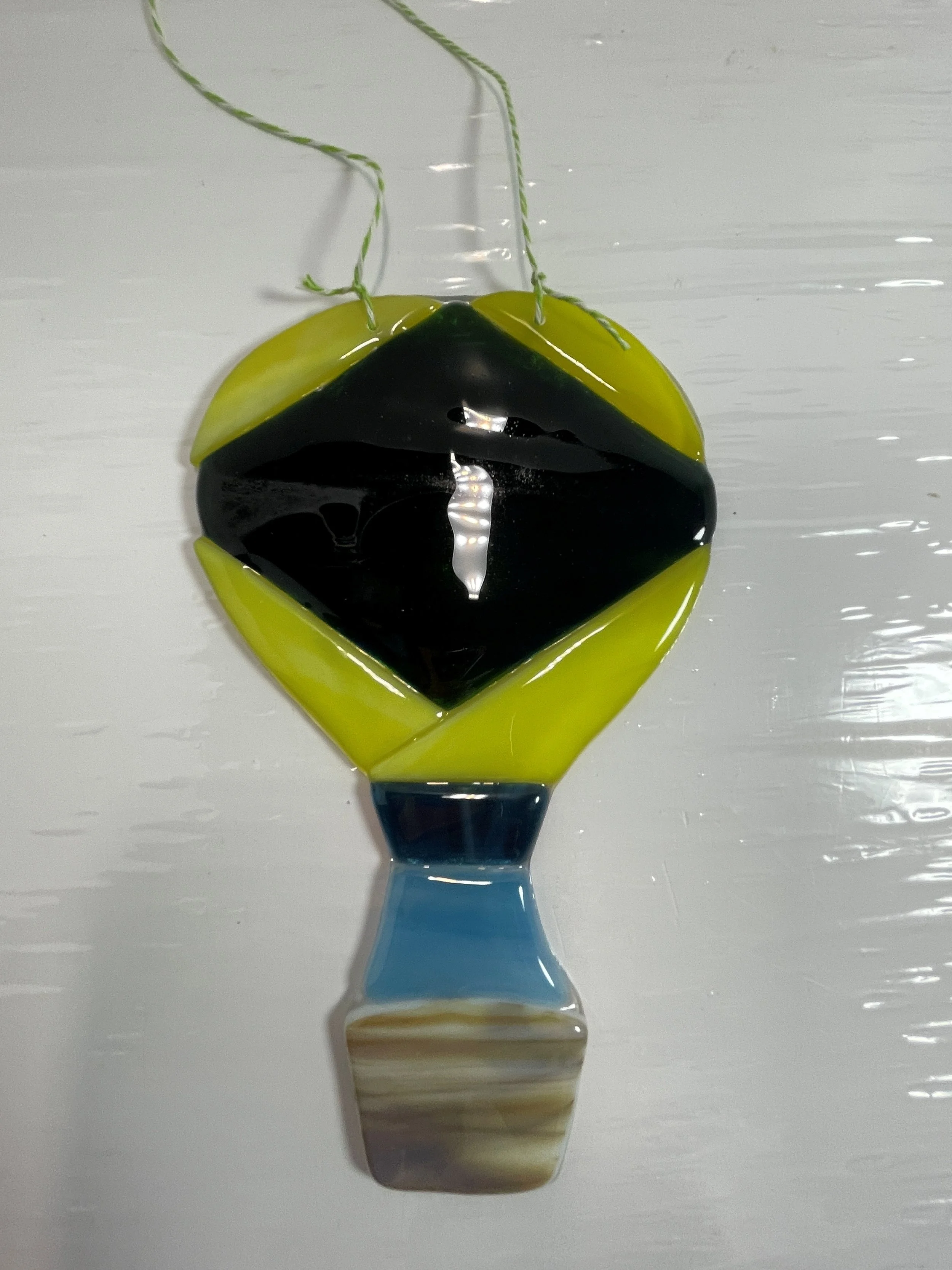 Green hot air ballona.JPG