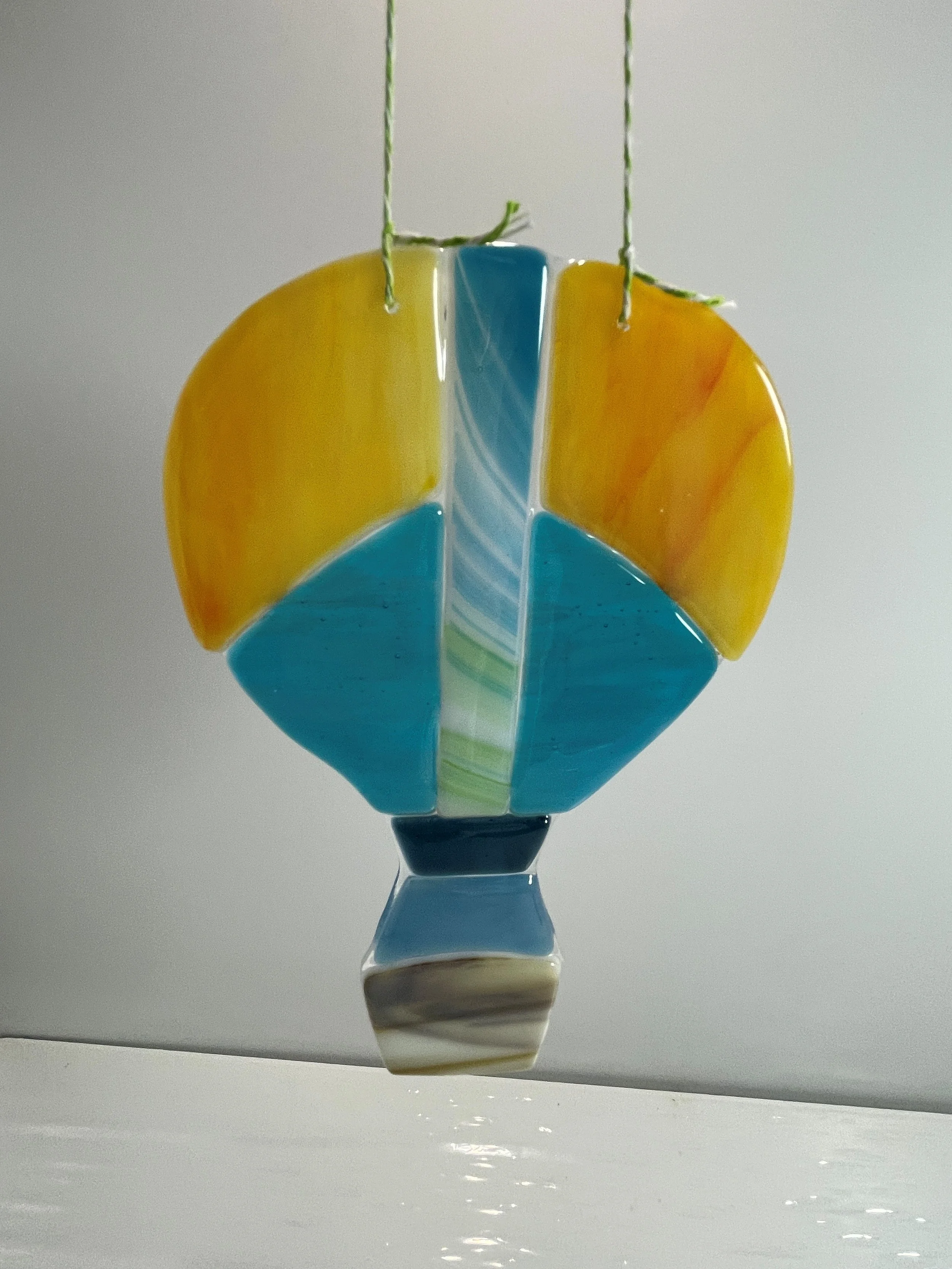 Yellow hot air ballona.JPG