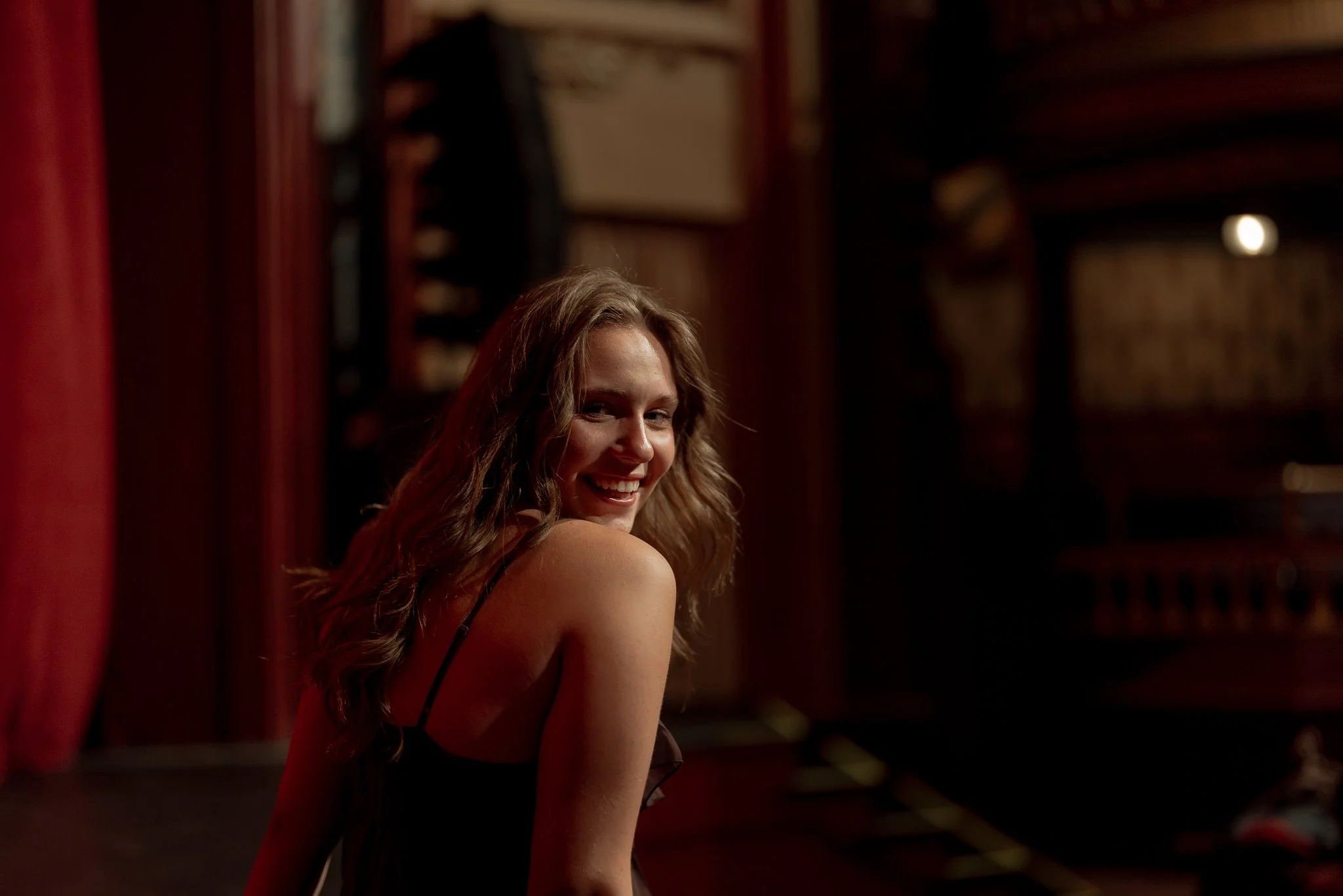 the_grand_opera_house_oshkosh_wisconsin_senior_session_NEP (7).jpg