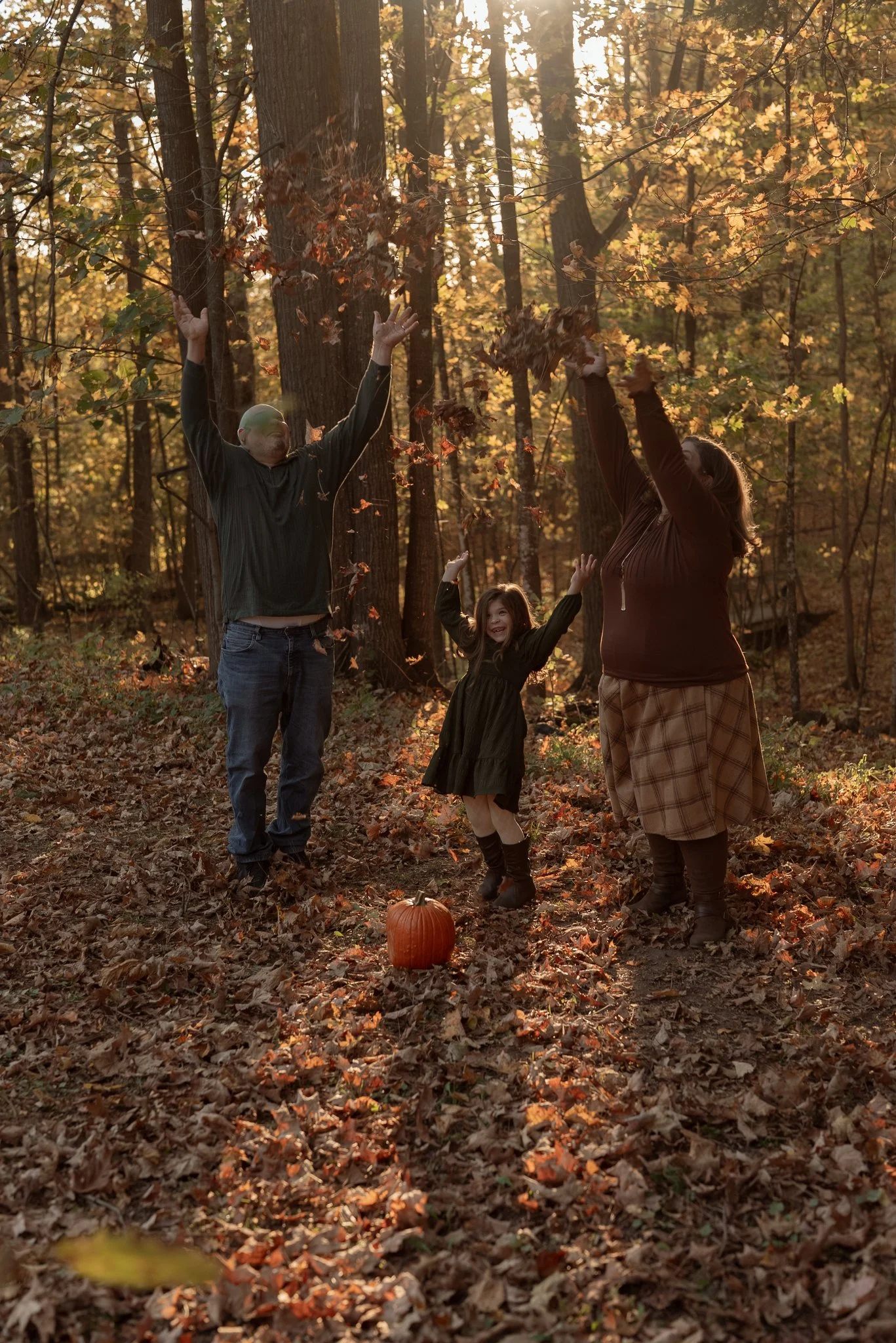 dells_of_the_eau_claire_county_park_marathon_county_wisconsin_family_session_NEP (11).jpg