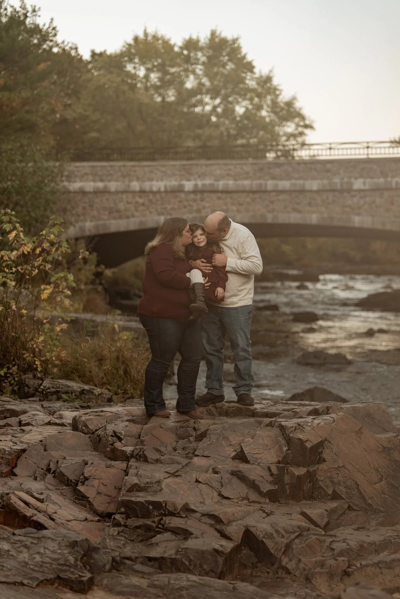 dells_of_the_eau_claire_county_park_marathon_county_wisconsin_family_session_NEP (31).jpg
