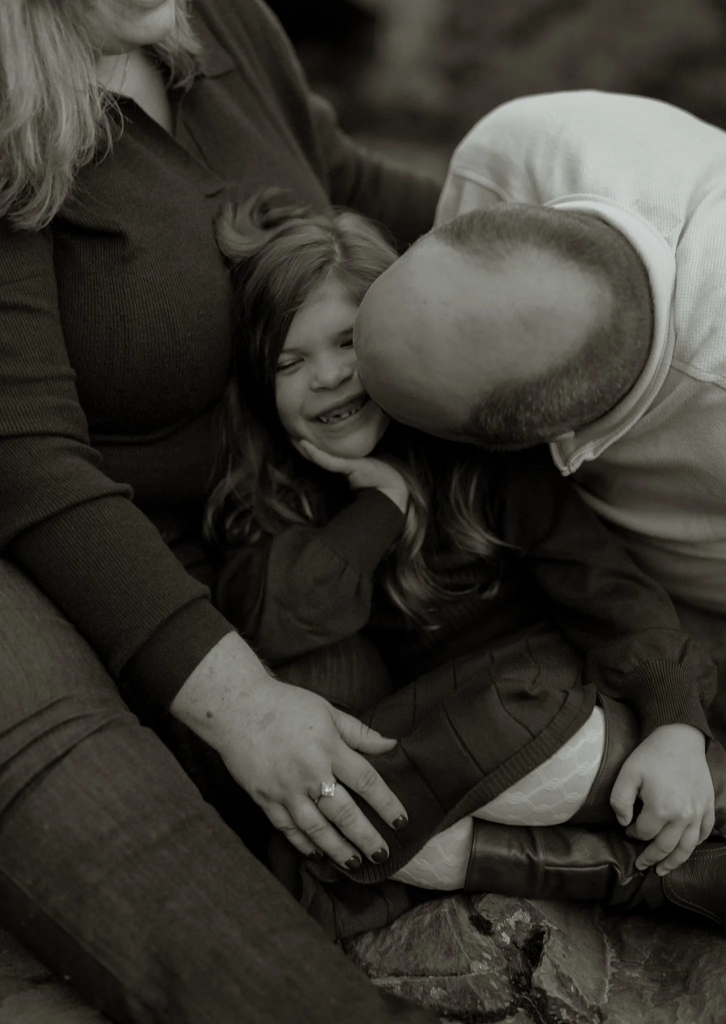 dells_of_the_eau_claire_county_park_marathon_county_wisconsin_family_session_NEP (35).jpg