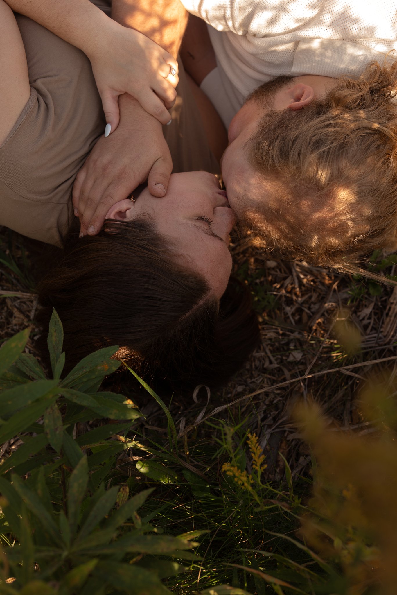 high_cliff_state_park_sherwood_wisconsin_engagement_pregnancy_session_NEP (37).jpg