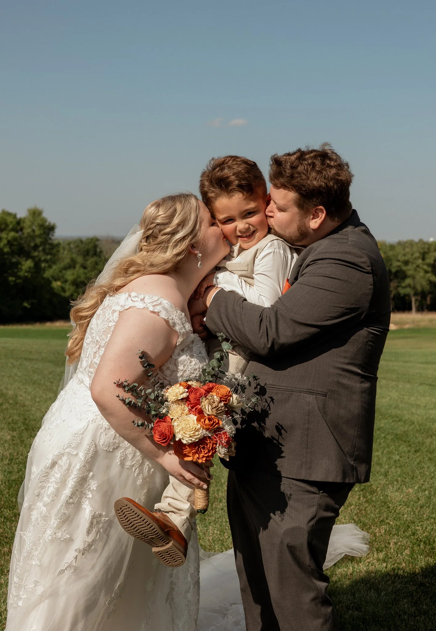 log_cabin_bar_and_grill_ripon_wisconsin_wedding_NEP (2).jpg