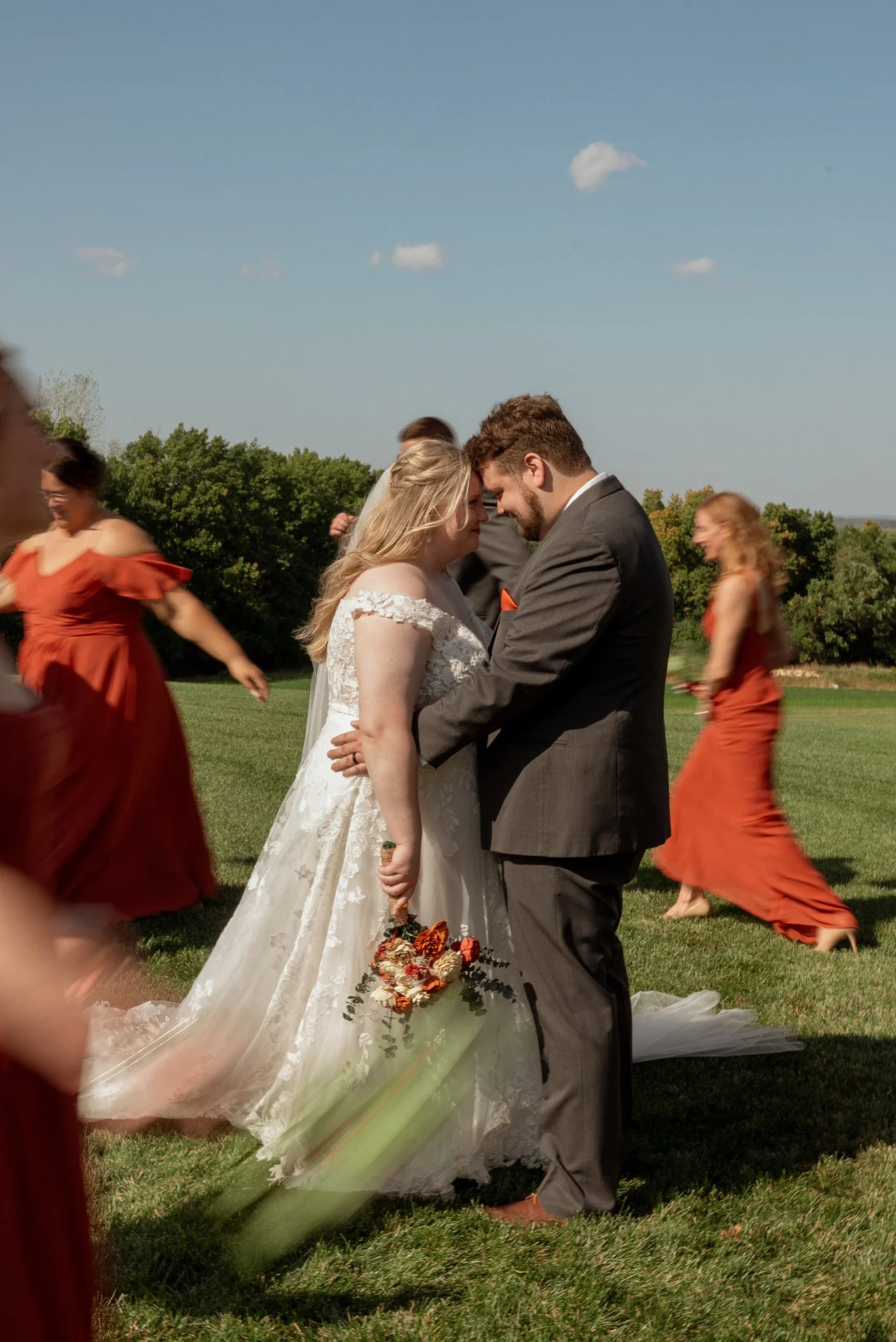 log_cabin_bar_and_grill_ripon_wisconsin_wedding_NEP (18).jpg