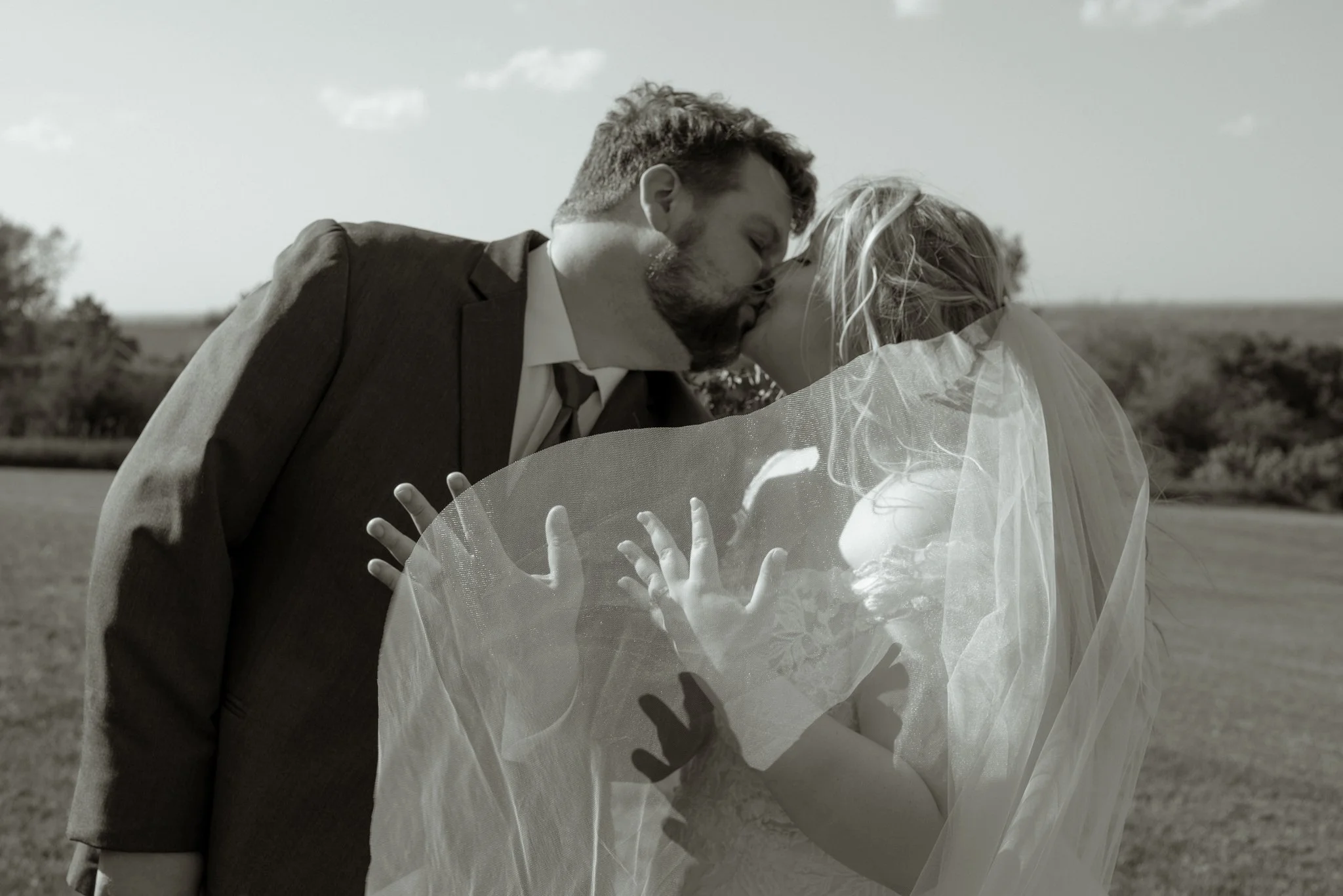 log_cabin_bar_and_grill_ripon_wisconsin_wedding_NEP (33).jpg