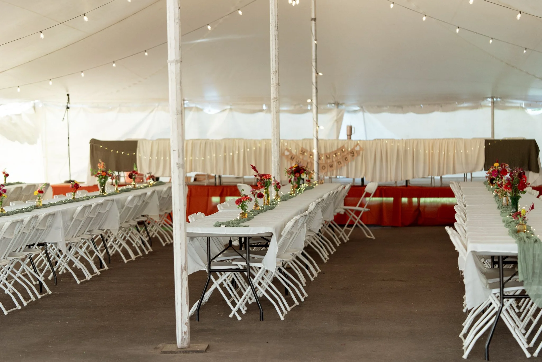 log_cabin_bar_and_grill_ripon_wisconsin_wedding_NEP (42).jpg
