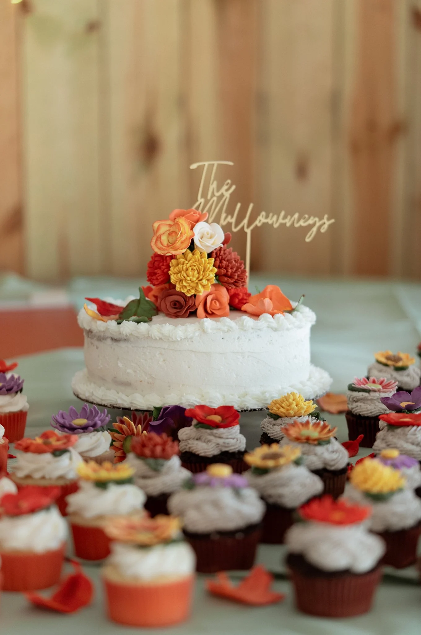 log_cabin_bar_and_grill_ripon_wisconsin_wedding_NEP (48).jpg