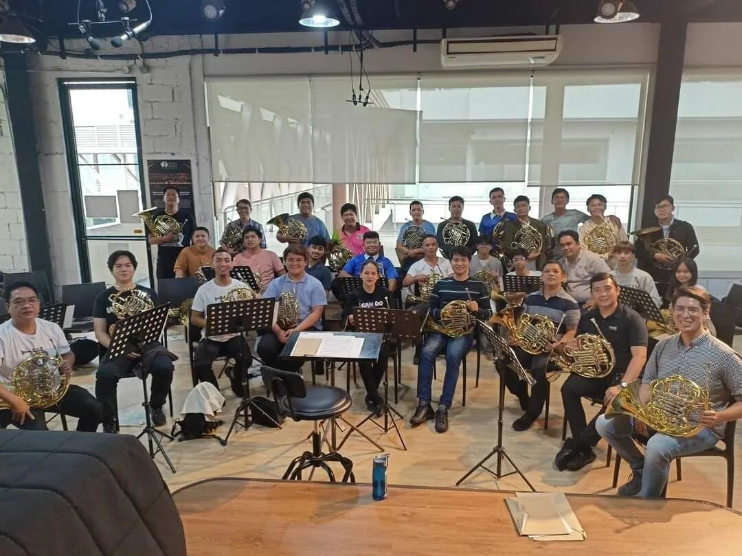 A huge thank you to Philippine Horn Society, @manila.symphony, and all of the amazing horn players that welcomed me to work with them yesterday! It was a pleasure to work with so many passionate and talented musicians &hearts;️📯🎉

#frenchhorn #cor 