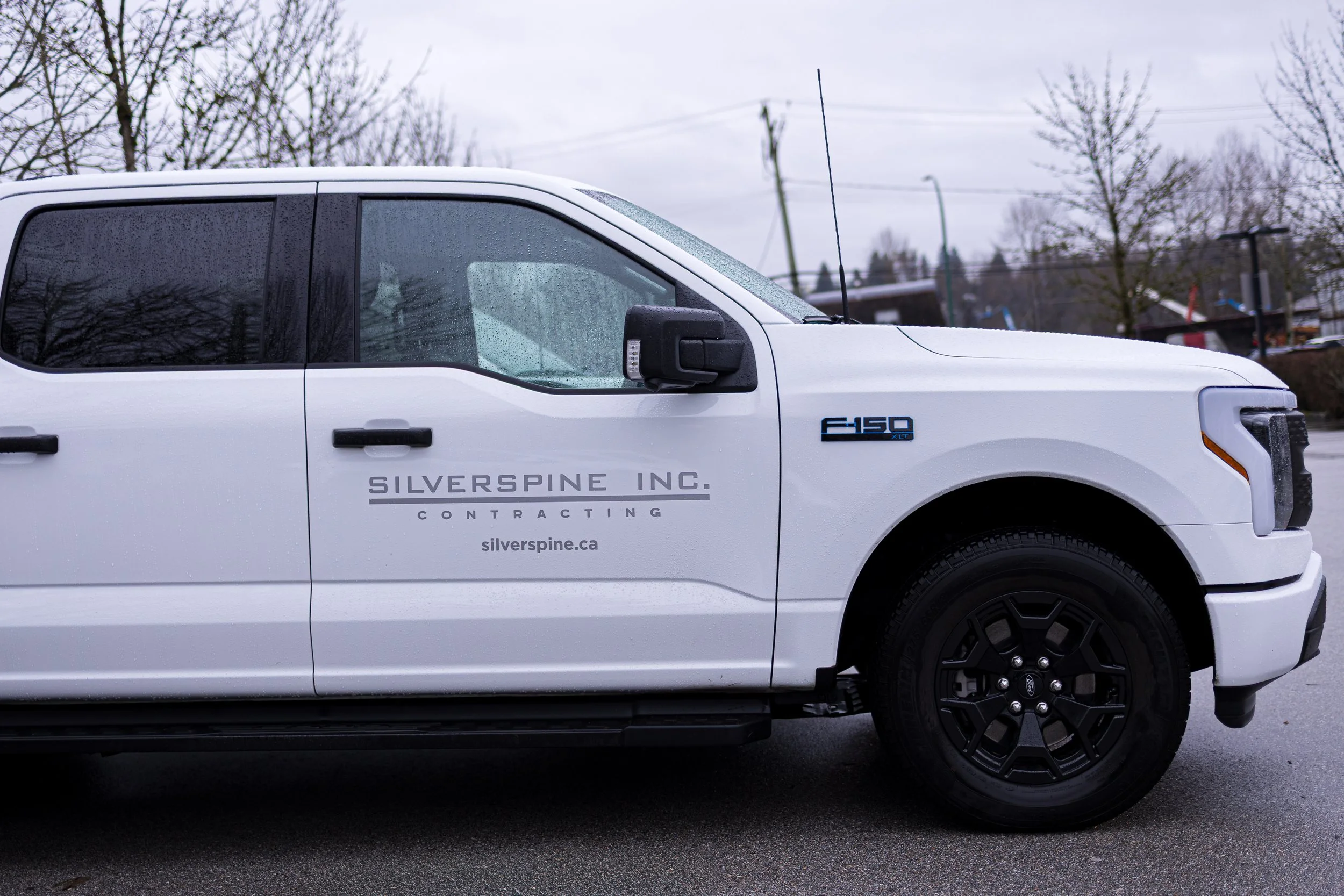 Silverspine Contracting 2026, fleet & team-09.jpg