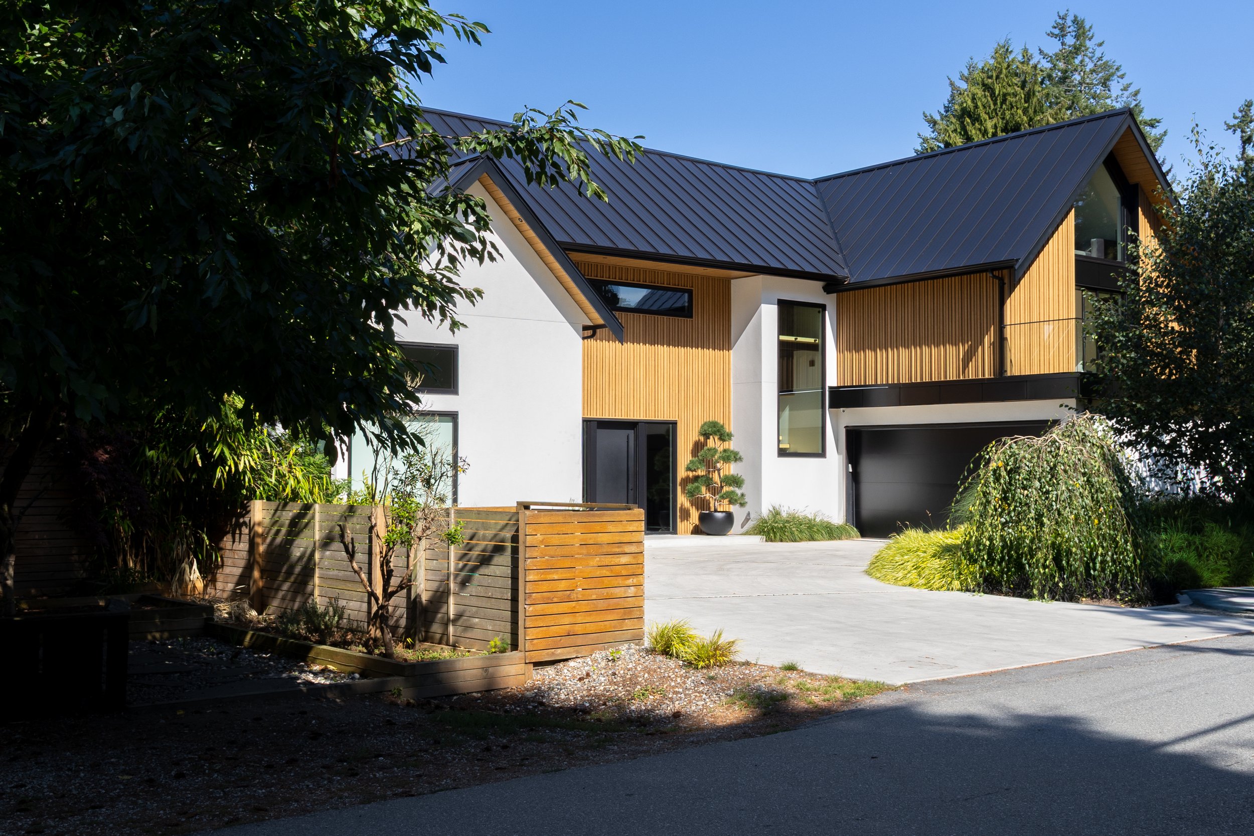 Pinnacle Custom Homes.jpg