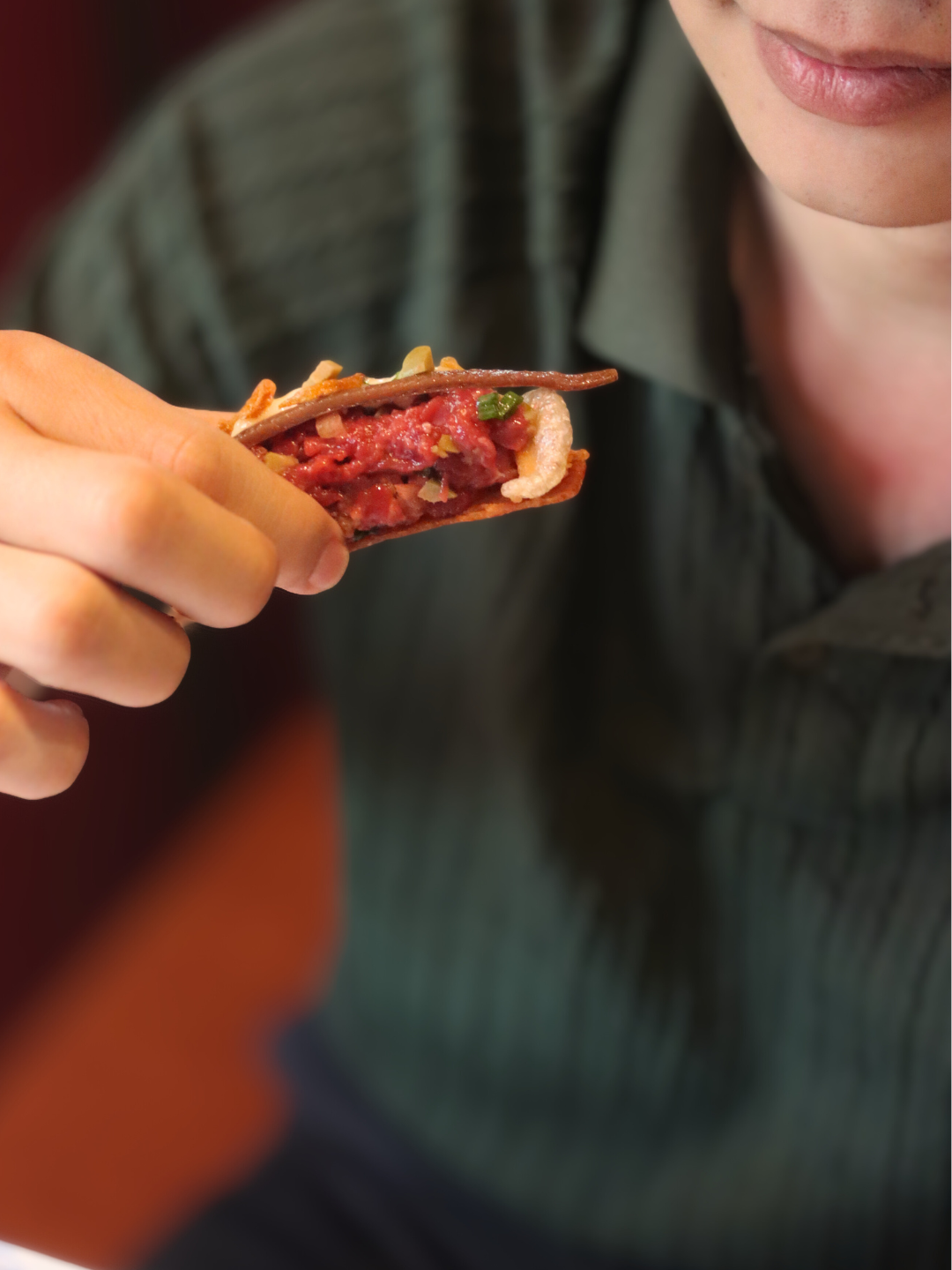 “Ancho-Tartar”
 Beef tartare with premium Santoña anchovy
 Bò tái ăn kèm cá cơm muối thượng hạng