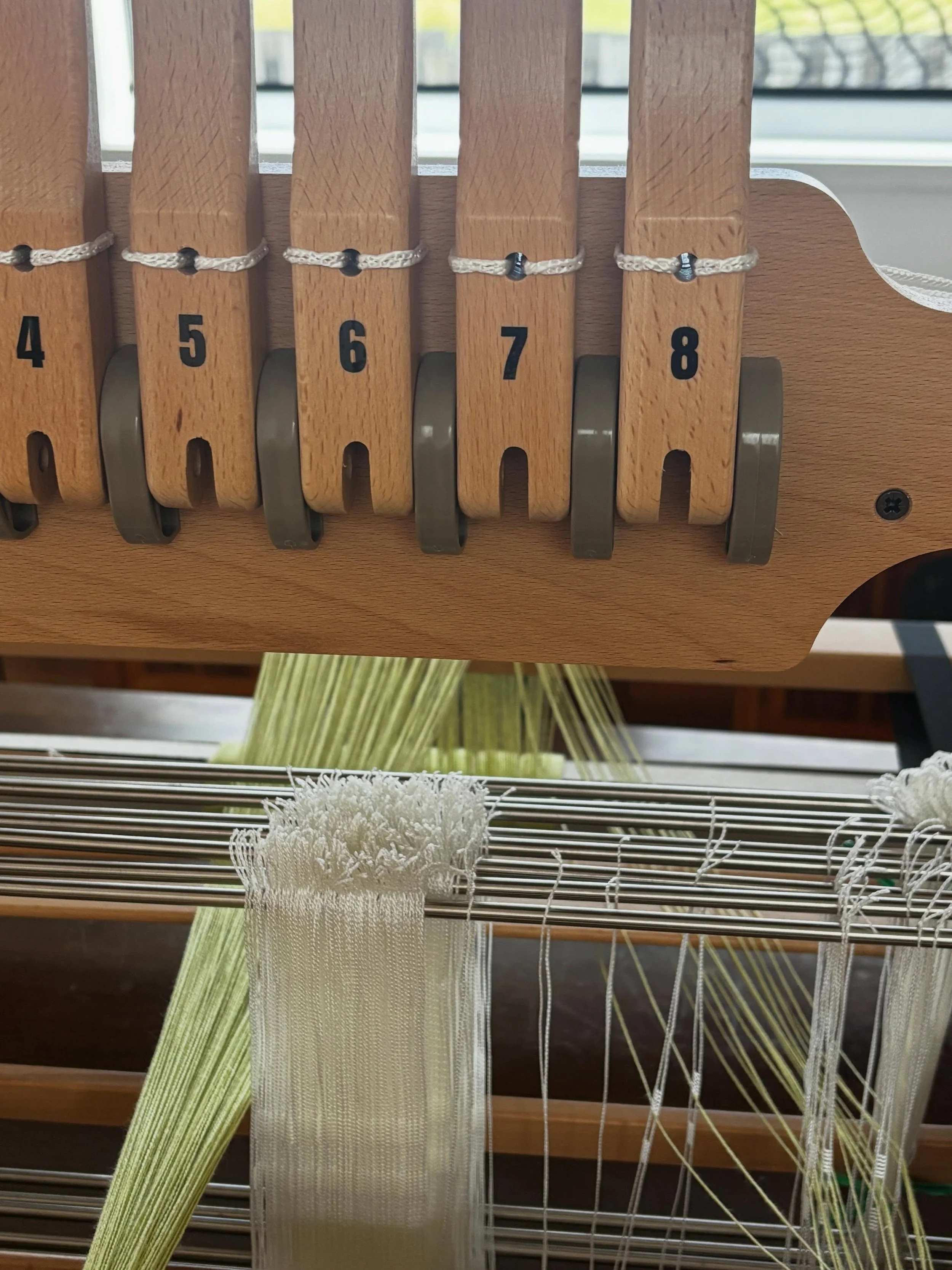 Today&rsquo;s view 

@ashford_wheels_looms #8shafttableloom