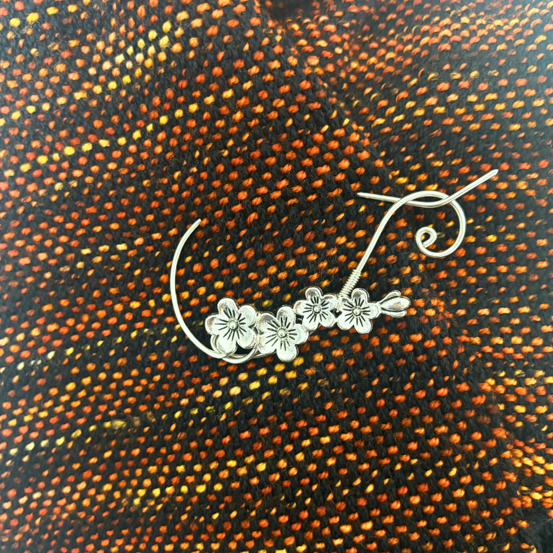 floral shawl pin.png