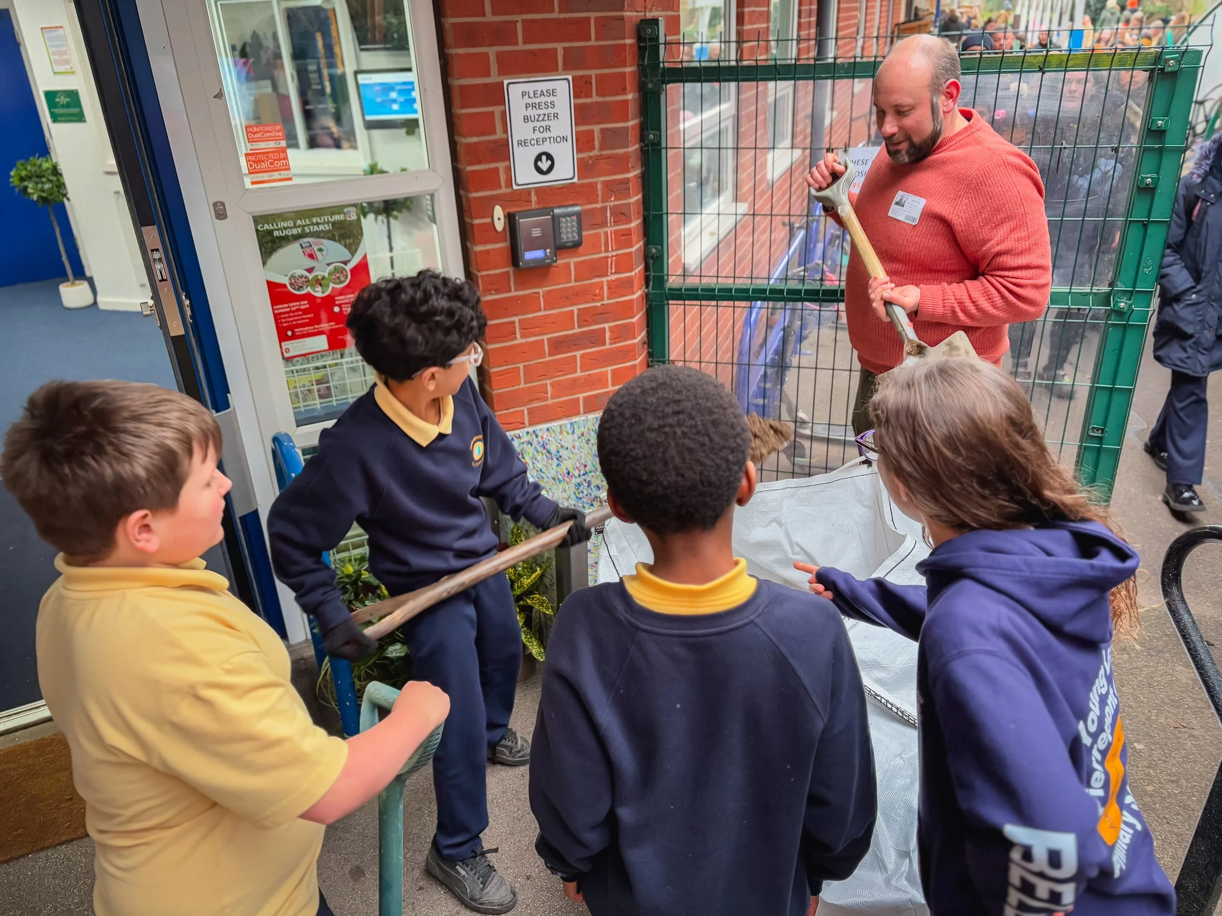 8.School planting.JPG