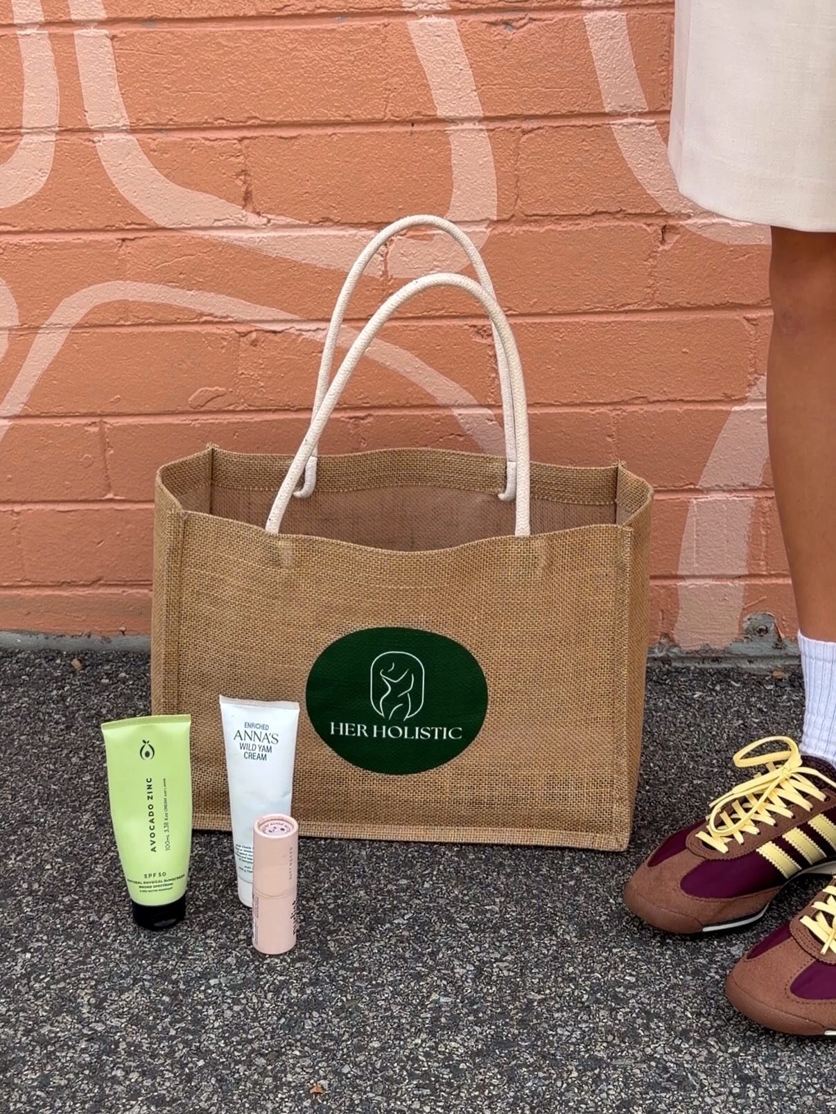 Come on a batch content shoot day with us🤳🏽

Wellness doesn&rsquo;t stop at skincare. 

We&rsquo;re at @boatshedmarket filling up on the freshest produce in Cottosloe has to offer because Her Holistic is a whole lifestyle 🧺🍅

📍 Boatshed Market, 