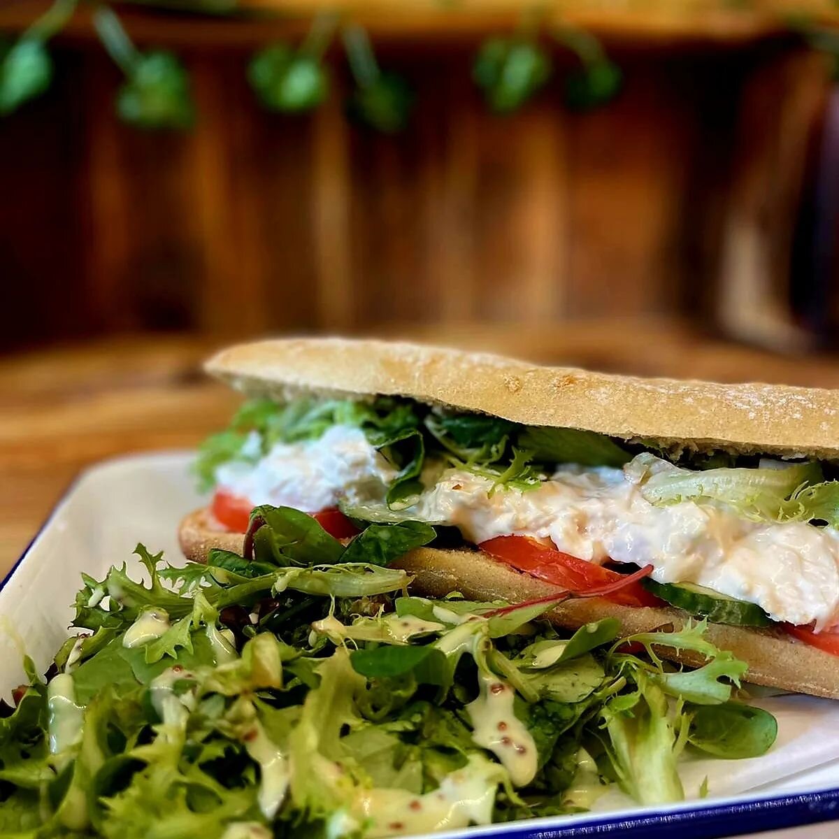 All our baguettes are baked fresh everyday! 

#fresh #sourdough #chickenandbacon #sidesalad