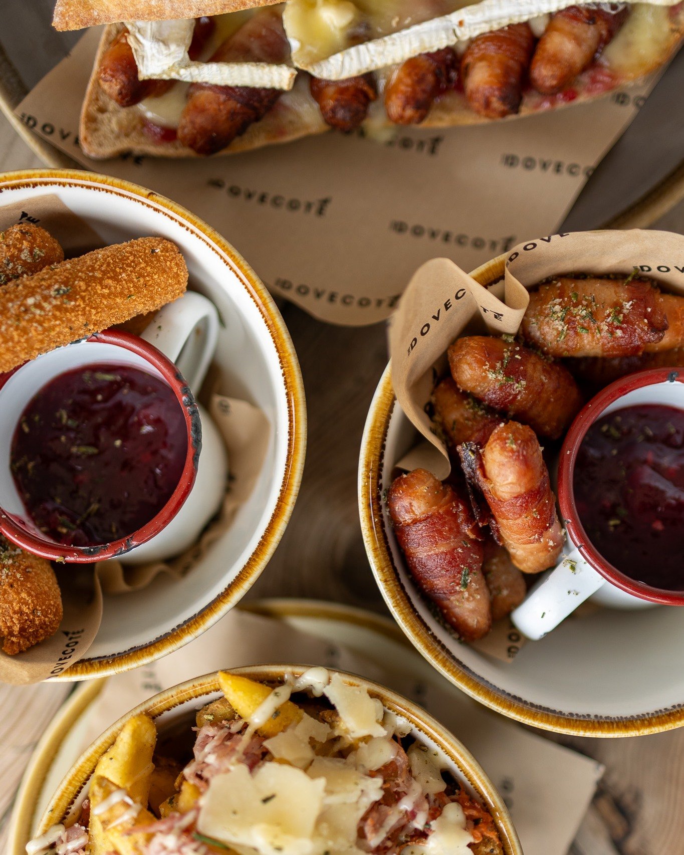 Just wanted to keep you all in the loop...Santa phoned, he said this menu isnt going to last forever...in fact, give it until new year and itll be on its way out...so if you want to make the most of being able to just buy Pigs in Blankets without any