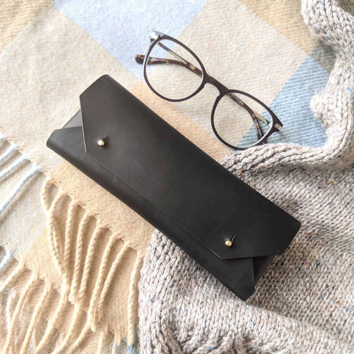 Seamless Italian leather glasses case