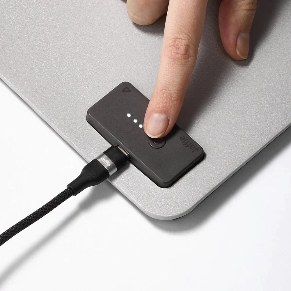 The Jaffle Heated Desk Mat delivers gentle, comforting warmth to keep you comfortable and focused all day long.