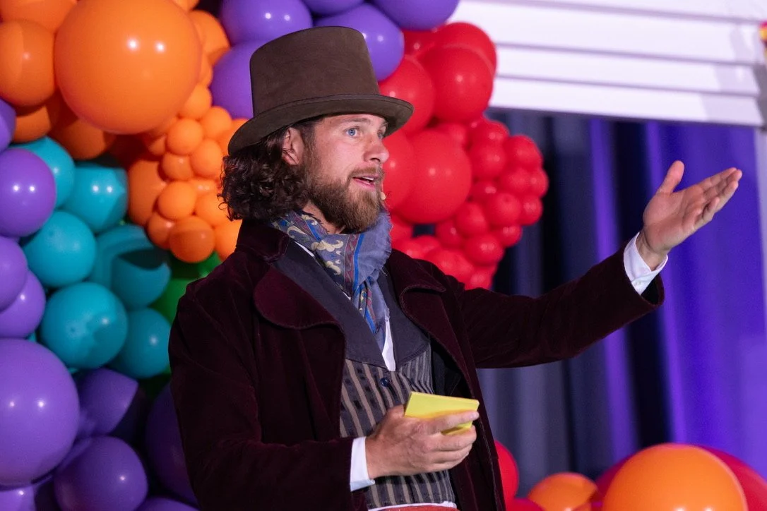 Willy Wonka Auctioneer