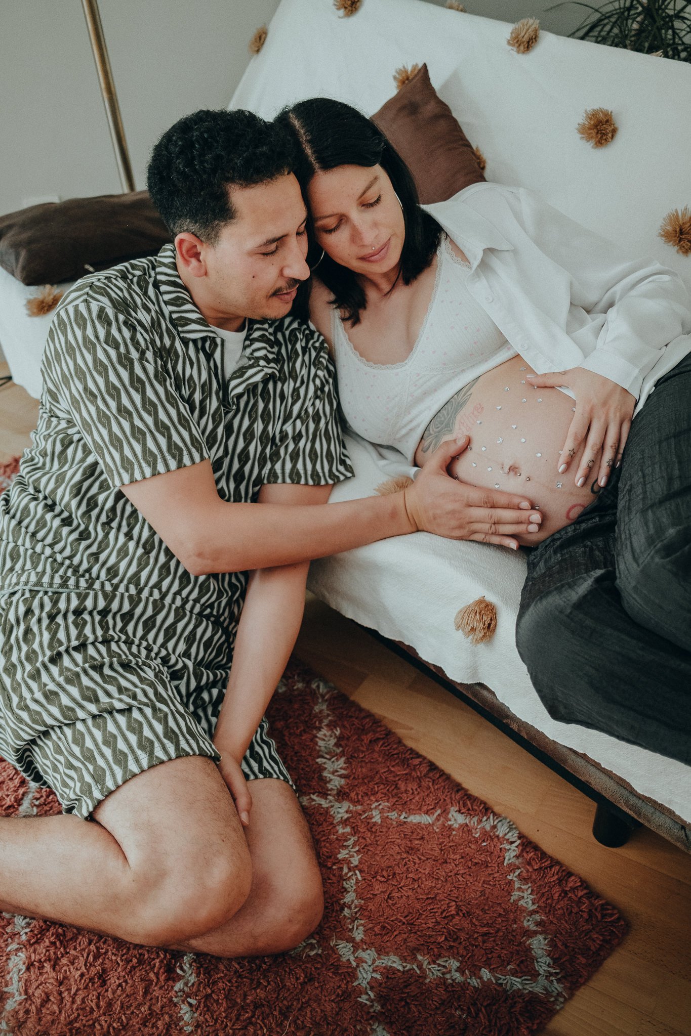 portraitmaxi-Homeshooting-Indoor-Babybauch-21.jpg