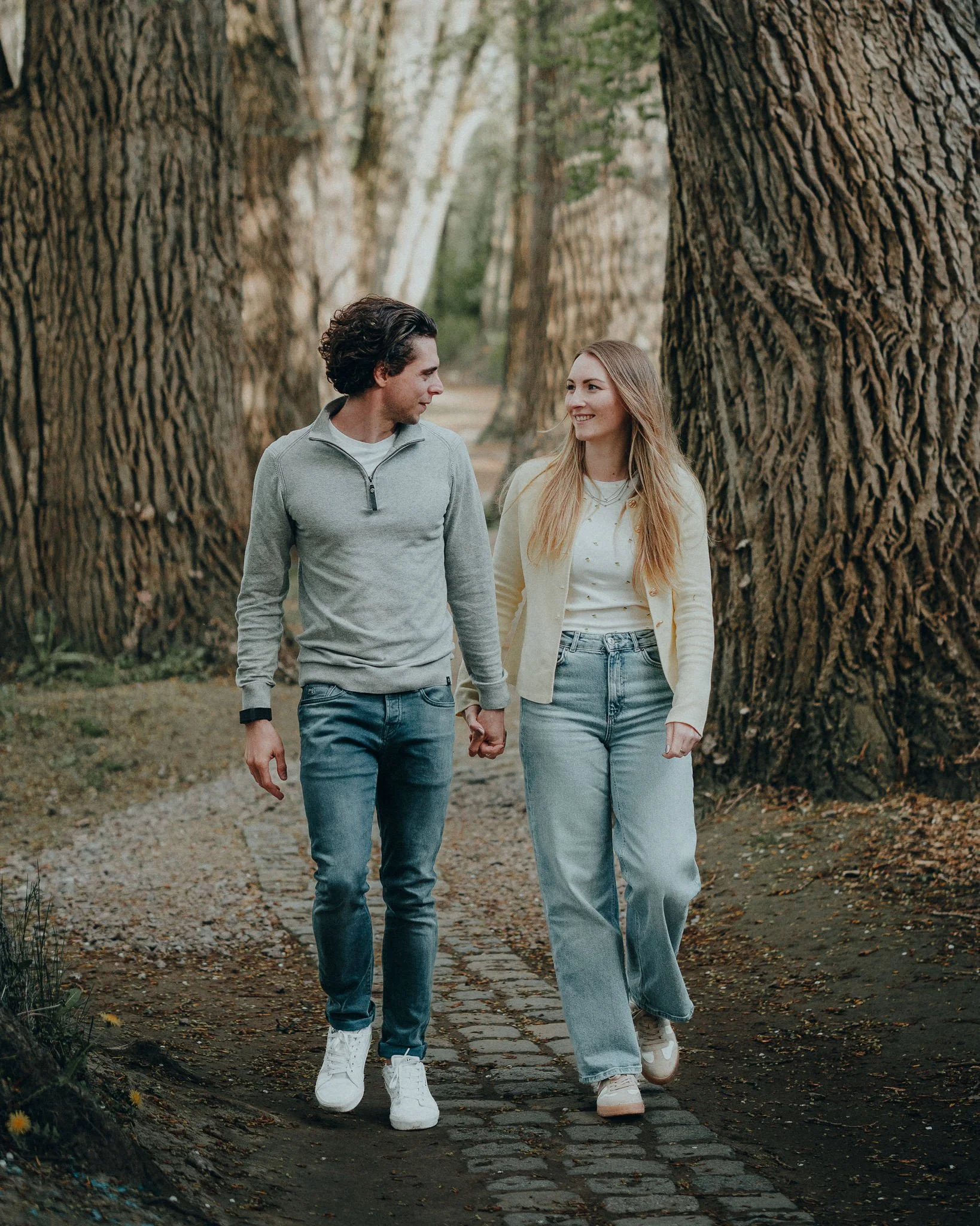 portraitmaxi-Outdoor-Coupleshooting-05.jpg