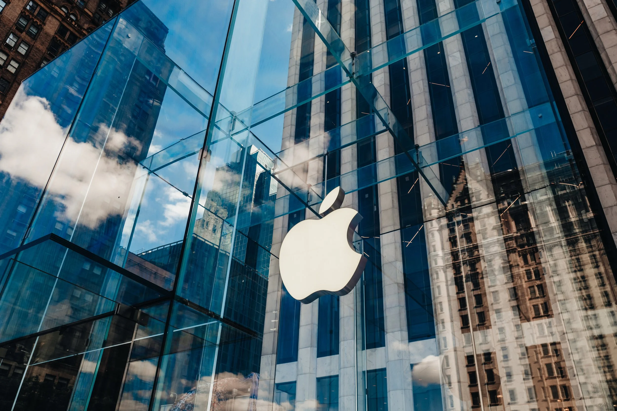 Litigation Radar: Apple faces £2bn app developers action, Nickel Crisis competition claim and SRA privilege judgment