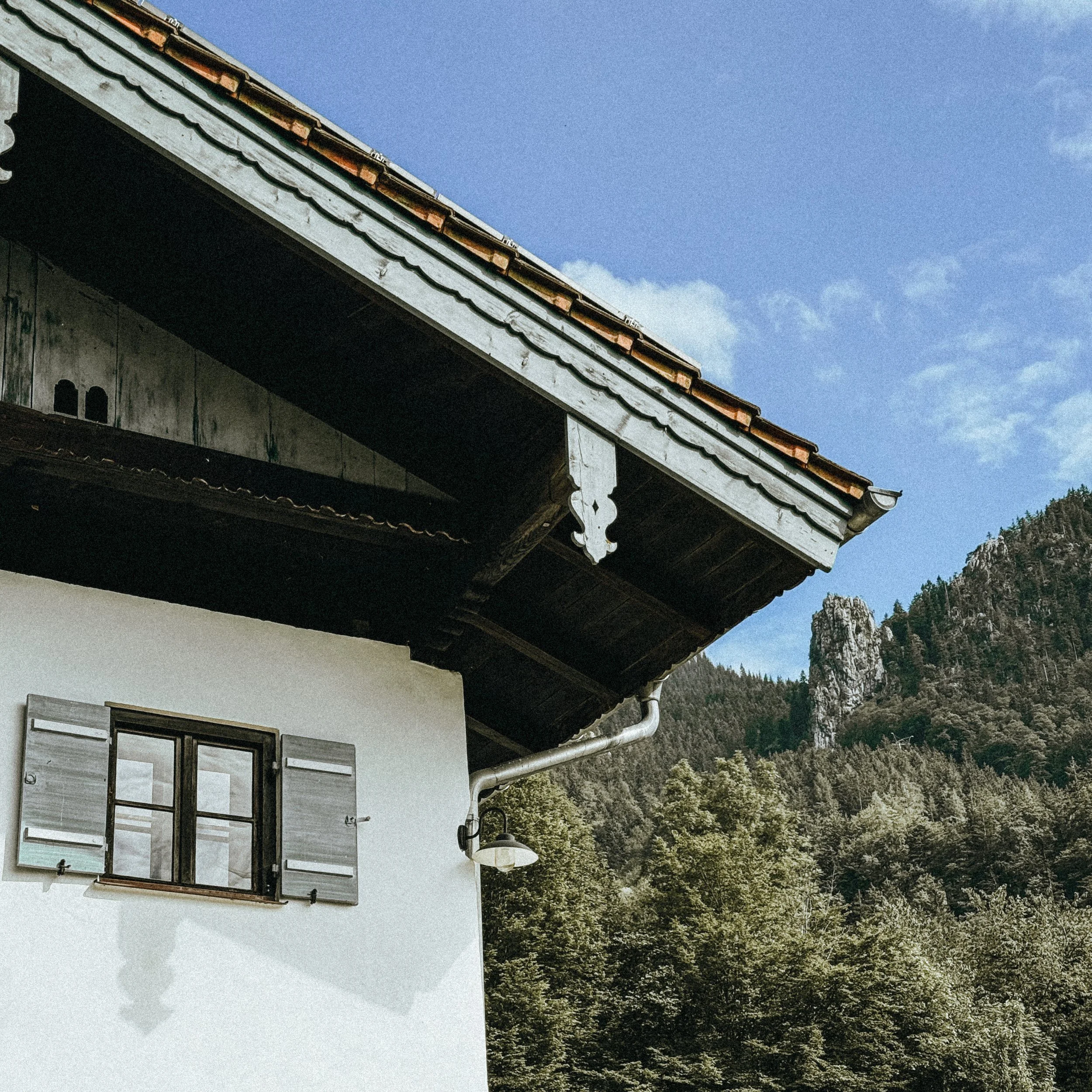 BERGNISCHE / BAUERNHAUS / ASCHAU