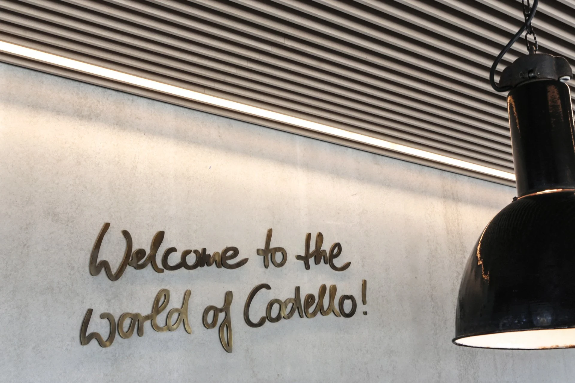 Auch das Markendesign der Firma Codello stammt von BAND Architektur
